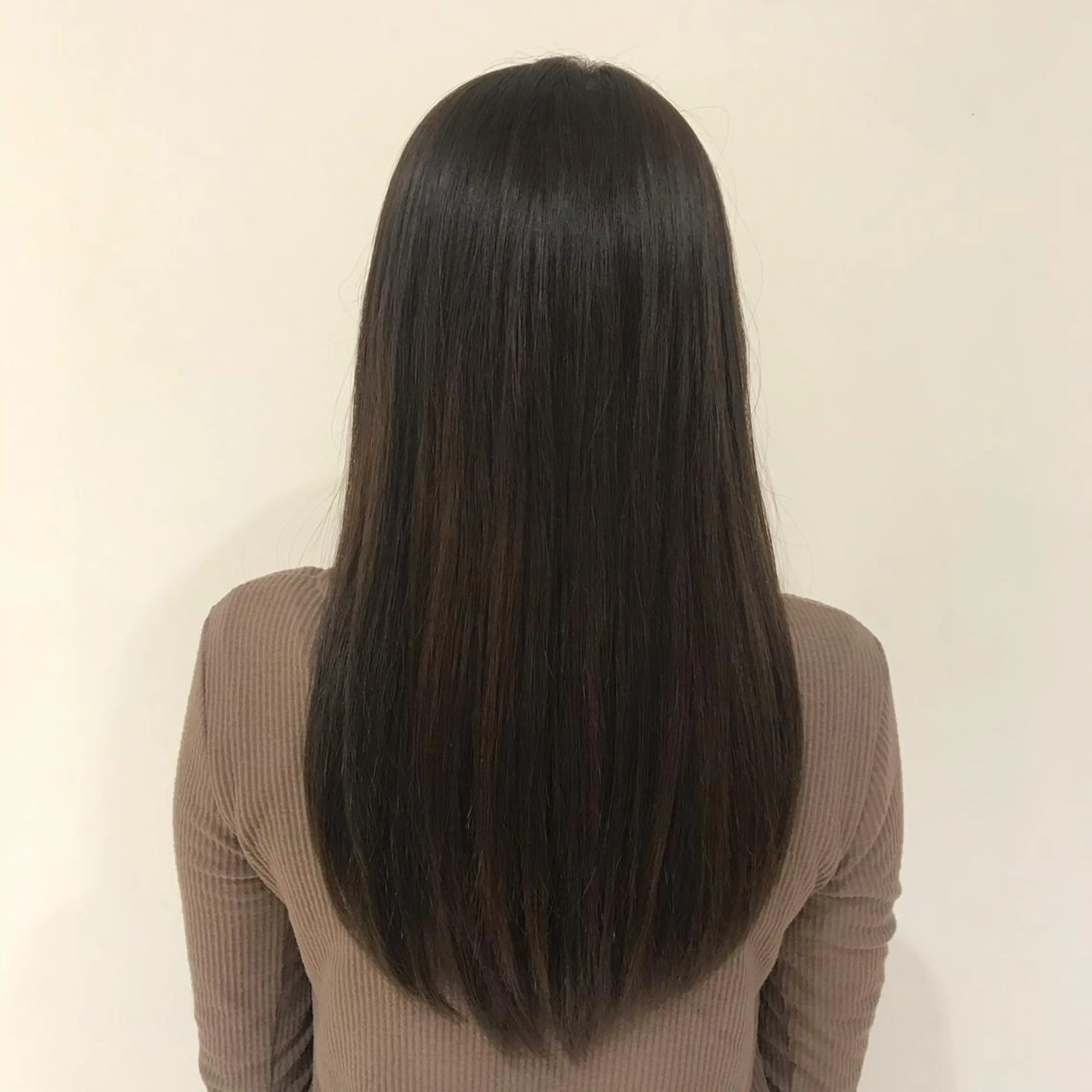 ロング カラー 菅 由梨菜のヘアスタイル