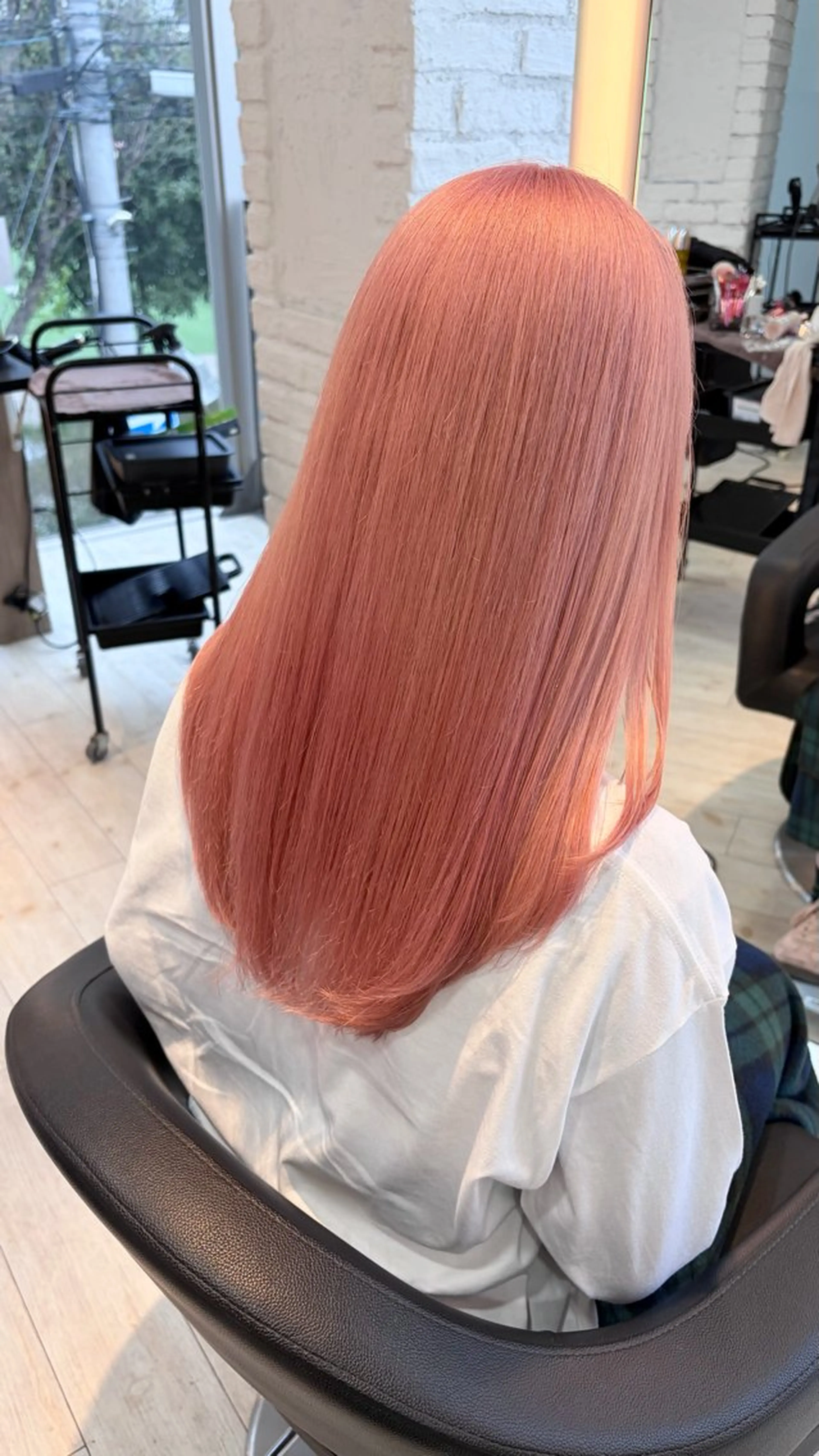 ロング カラー ヘアカラー トリートメント ブリーチ/髪質改善/ ハイトーン/暖色のヘアスタイル