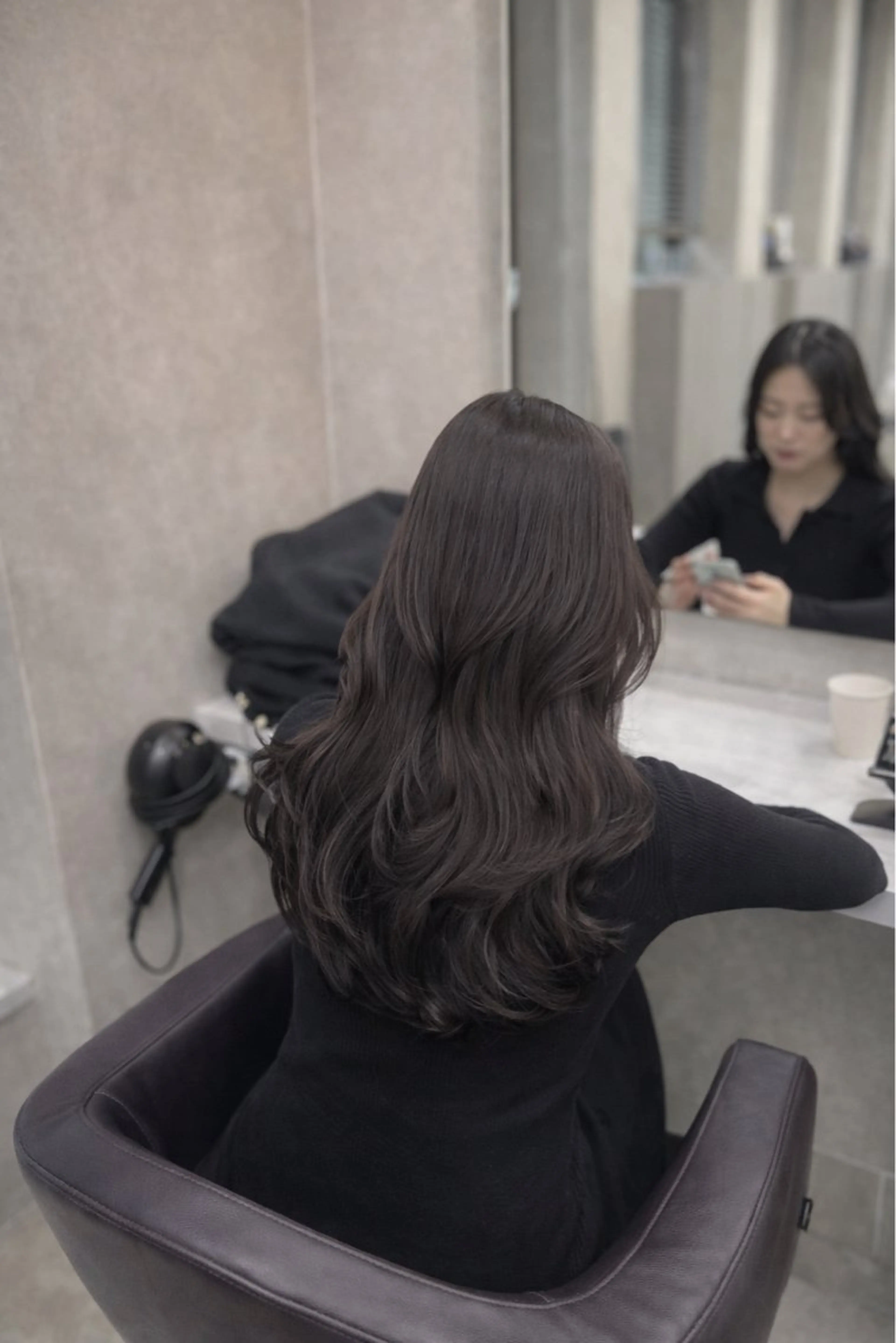 ロング カラー ヘアアレンジ カット ヘアカラー トリートメント ヘッドスパ ヘアセット 透明感×韓流ハイ トーン🫧RYUTAのヘアスタイル