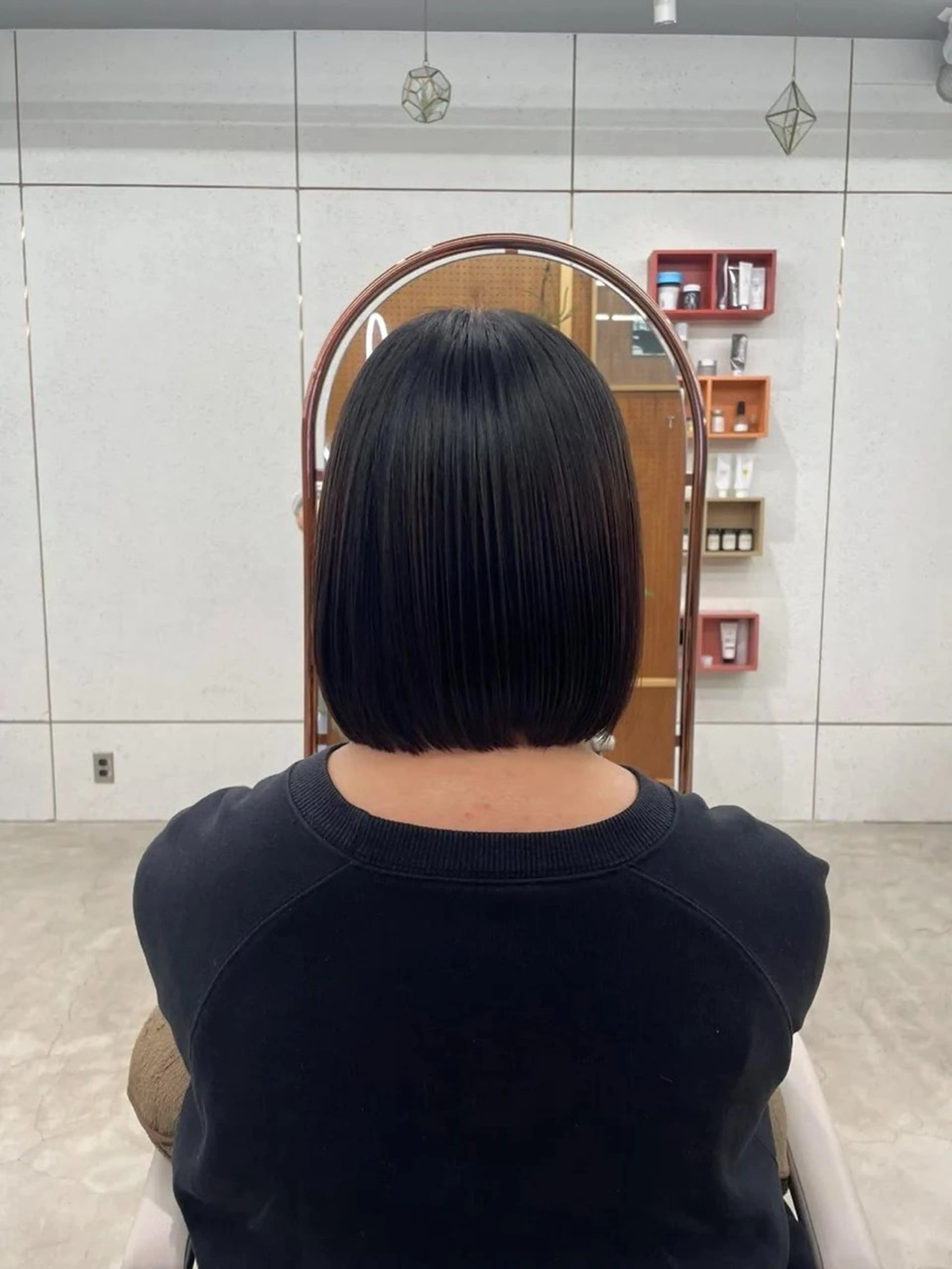 ミディアム 鶴井 美空のヘアスタイル