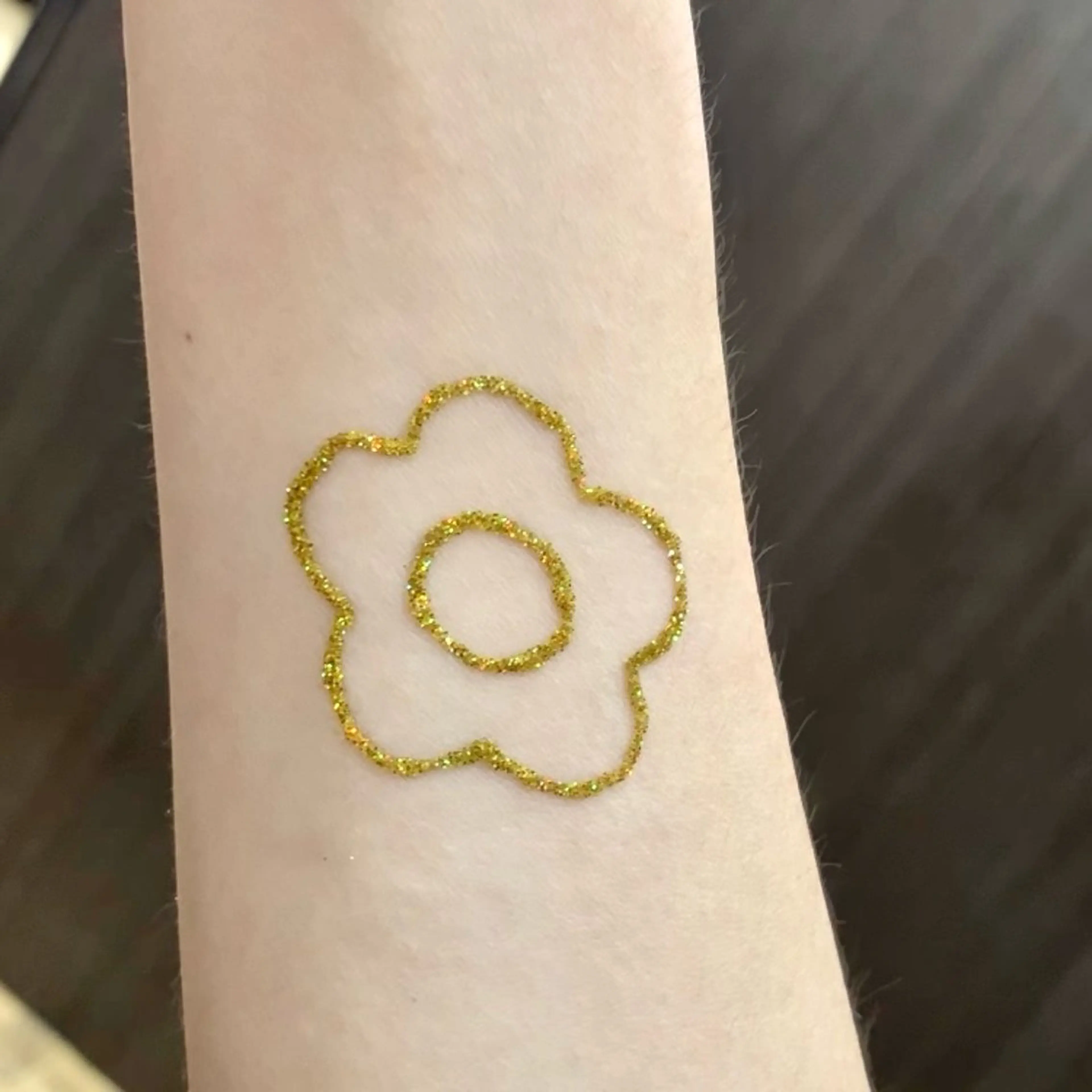 佐藤 麻希のヘアスタイル