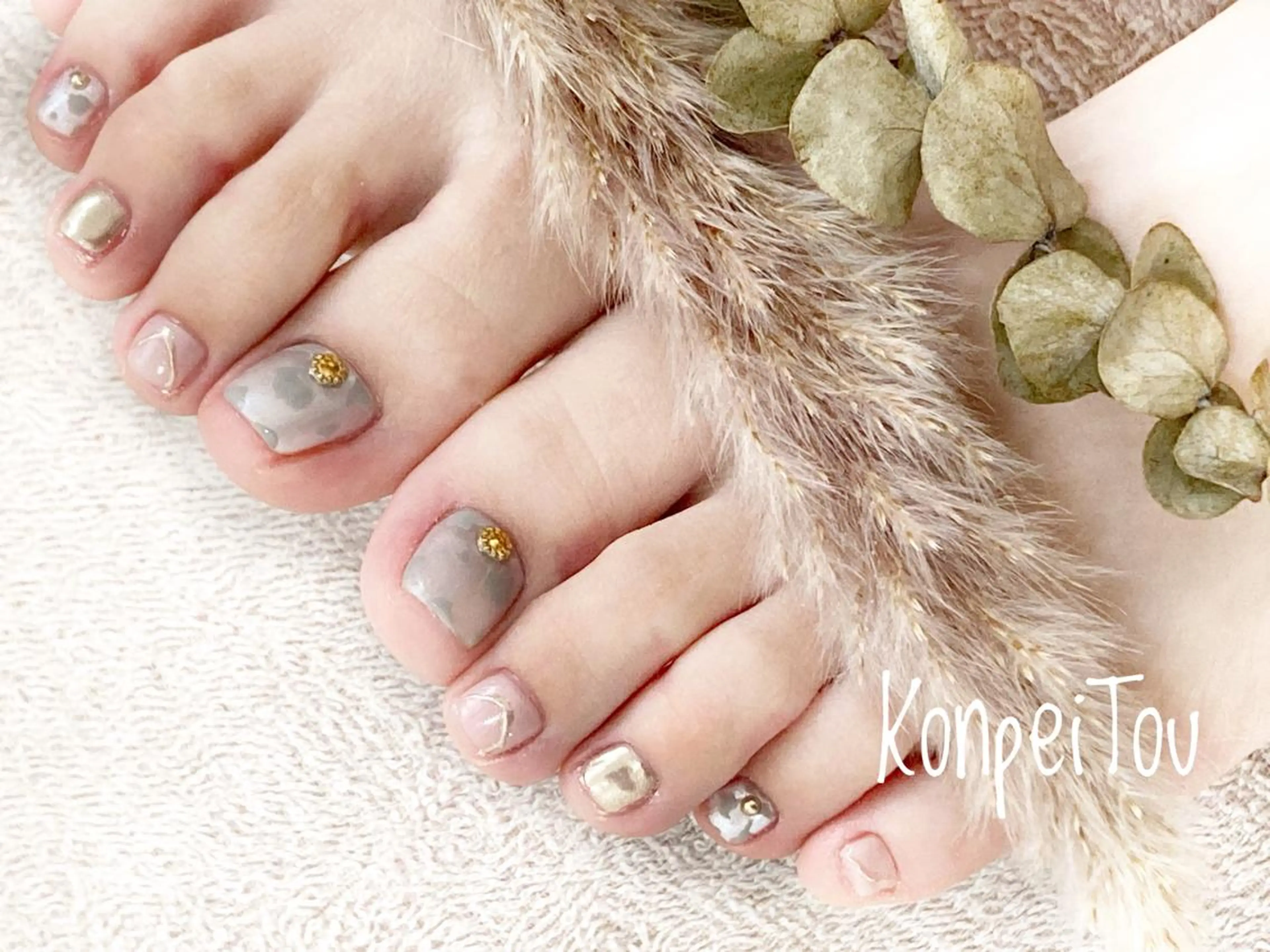 ネイル フットネイル ハンドネイル おうちのネイルサロン KonpeiTouのネイルデザイン