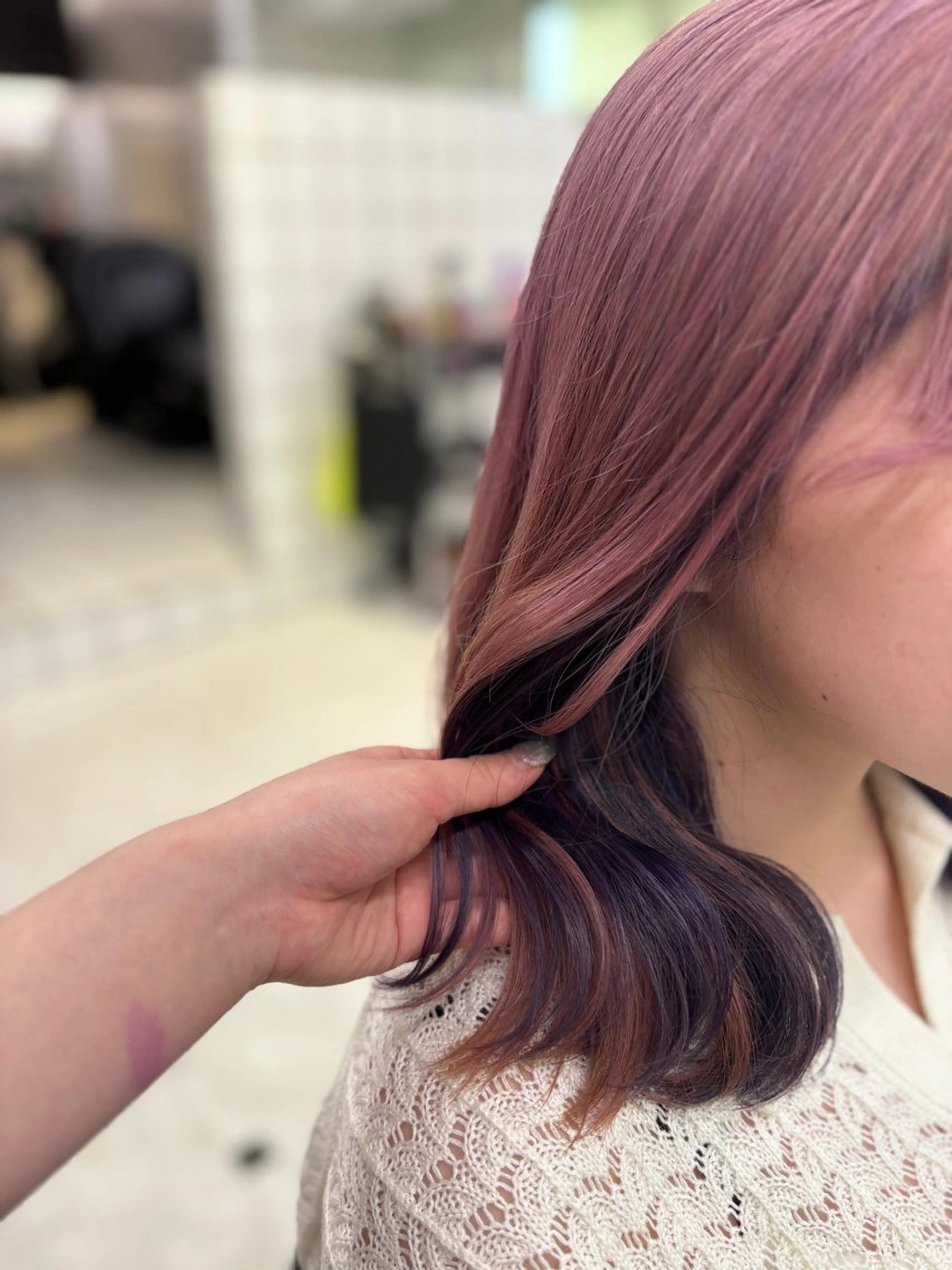 ミディアム カラー ブルーカラー ダブルカラー ピンクカラー パープルカラー ヘアカラー 💙ハイトーン韓国風 色白ヘア💙manaのヘアスタイル