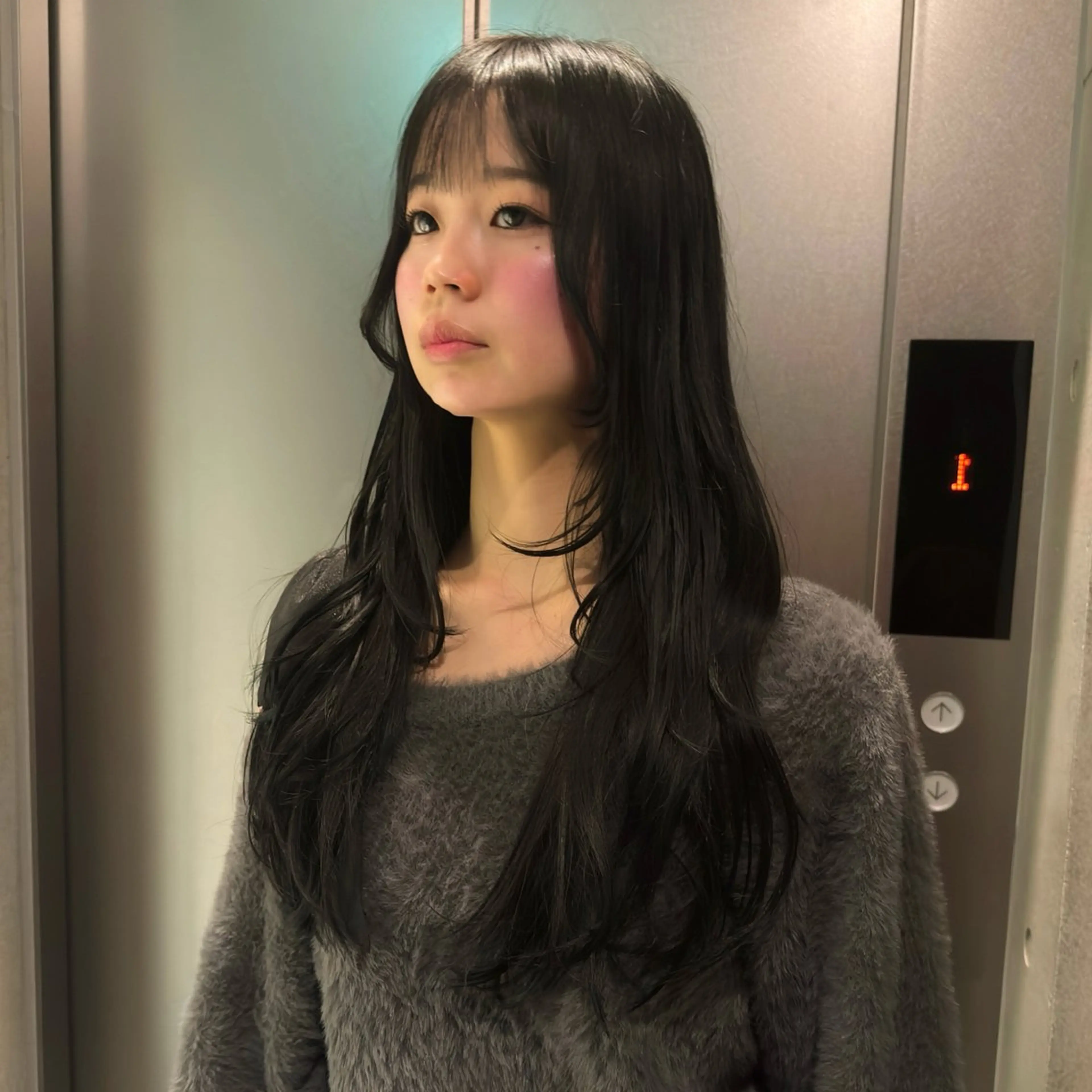 ロング カラー レイヤーカット カット ヘアカラー トリートメント 透明感/血色カラー/ 似合せレイヤー/ゆいのヘアスタイル