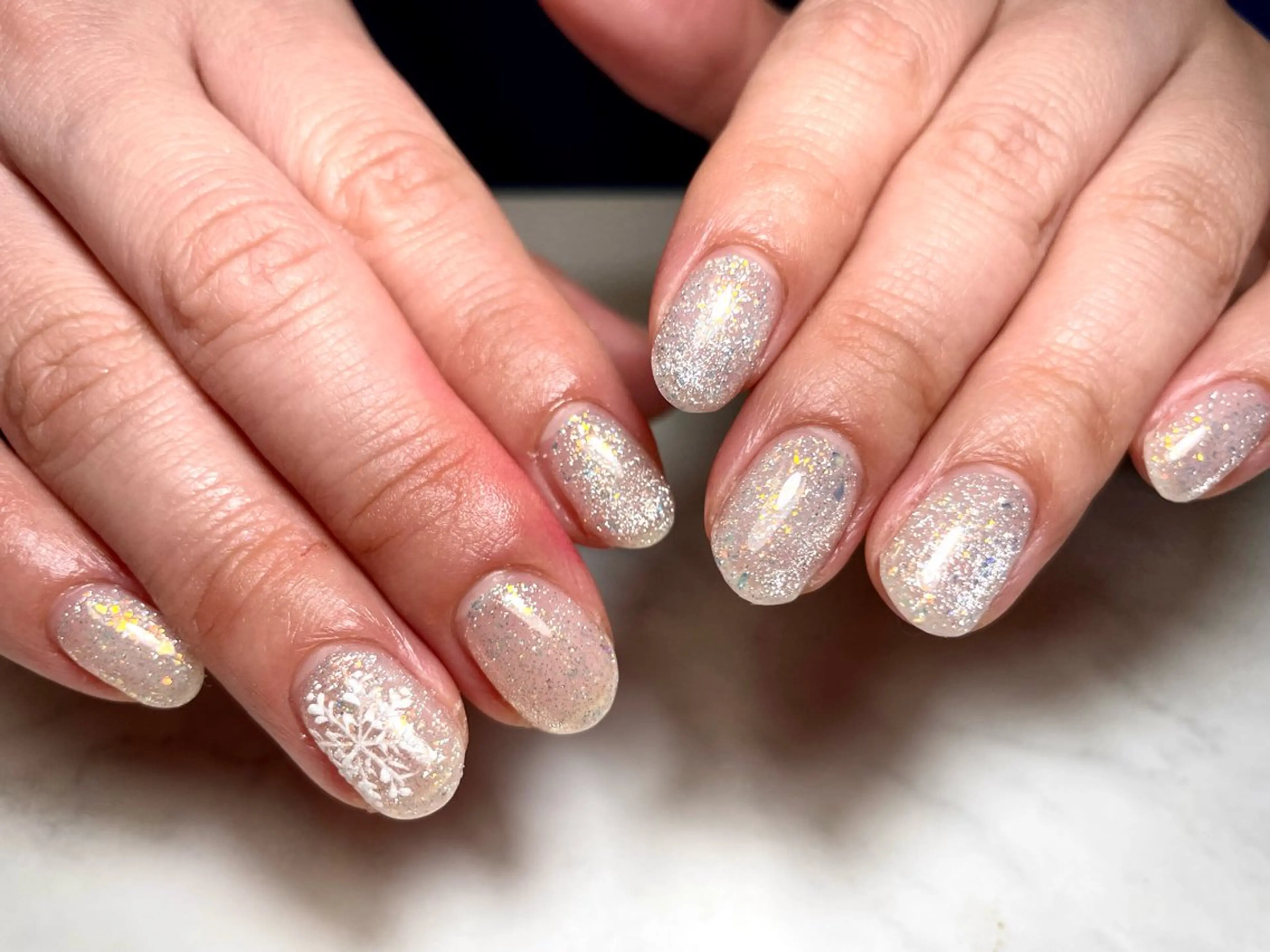 ネイル マグネットネイル オフィスネイル ショートネイル シンプルネイル ホワイト ネイルサロン Sweetのネイルデザイン