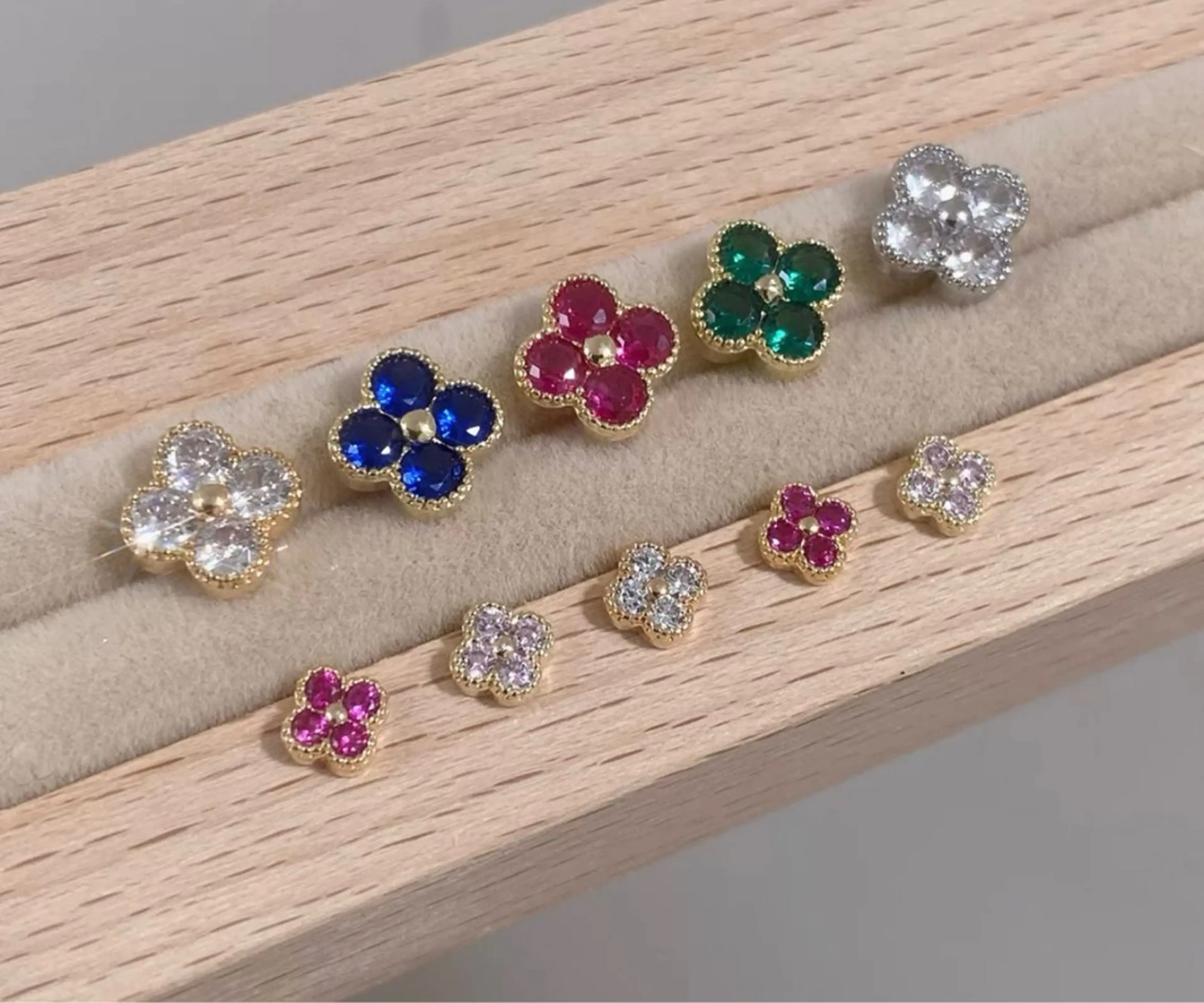 ショート めぐみのネイルサロン スタッフ練習のネイルデザイン