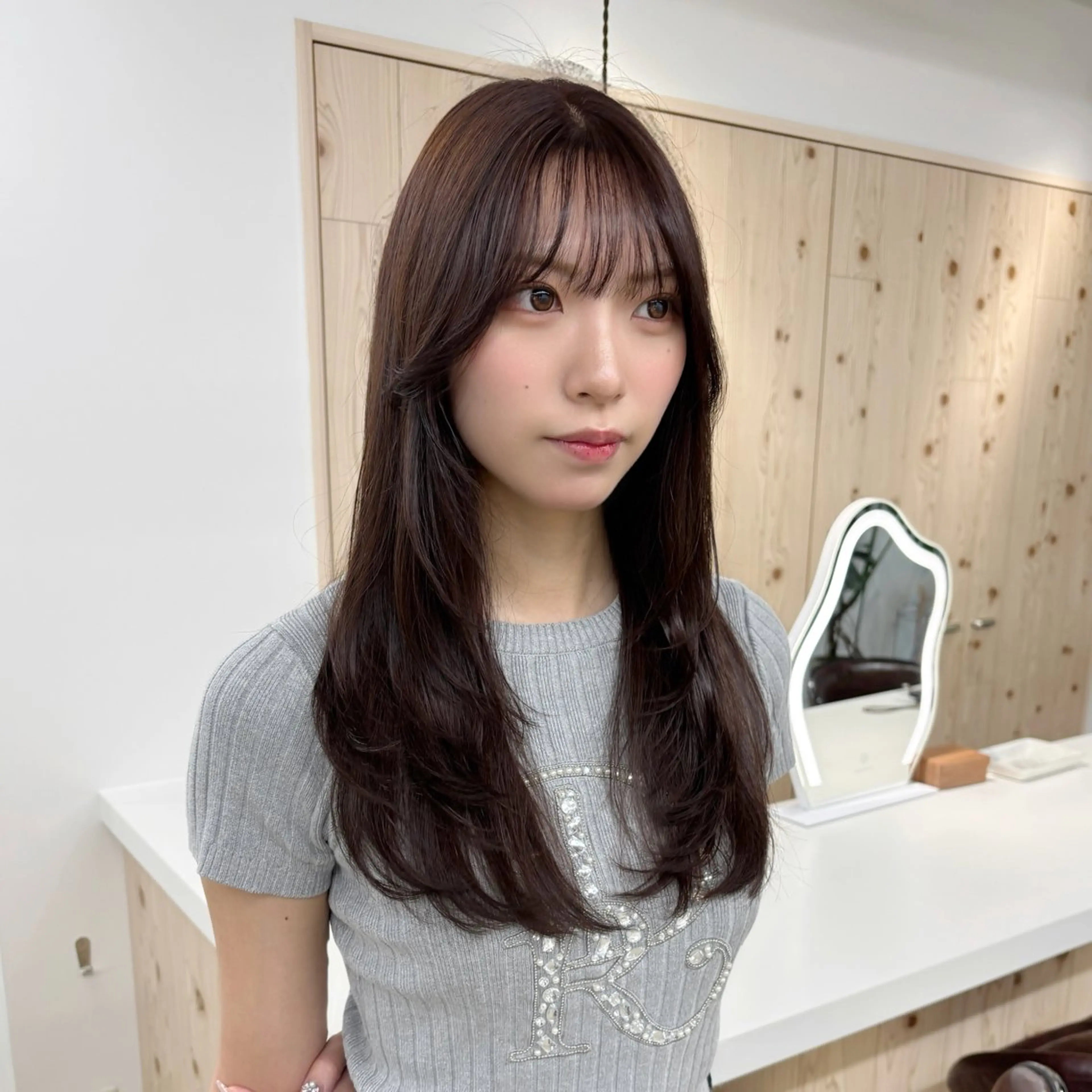 セミロング カラー カット ヘアカラー トリートメント 韓国ヘア/髪質改善/ レイヤー/ブラウンのヘアスタイル