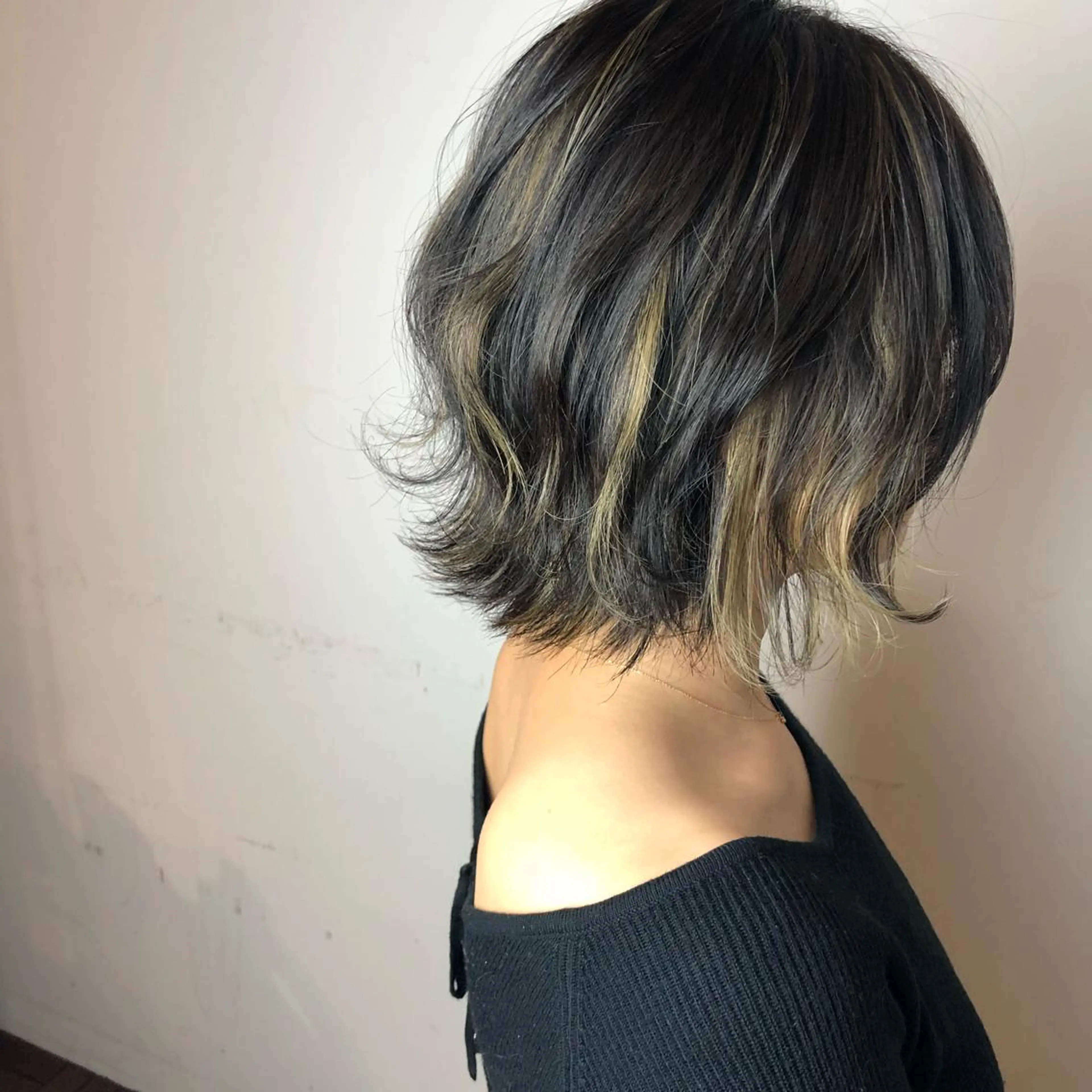 ショート カラー ヘアカラー 髪質改善、エクステ 山口卓哉のヘアスタイル