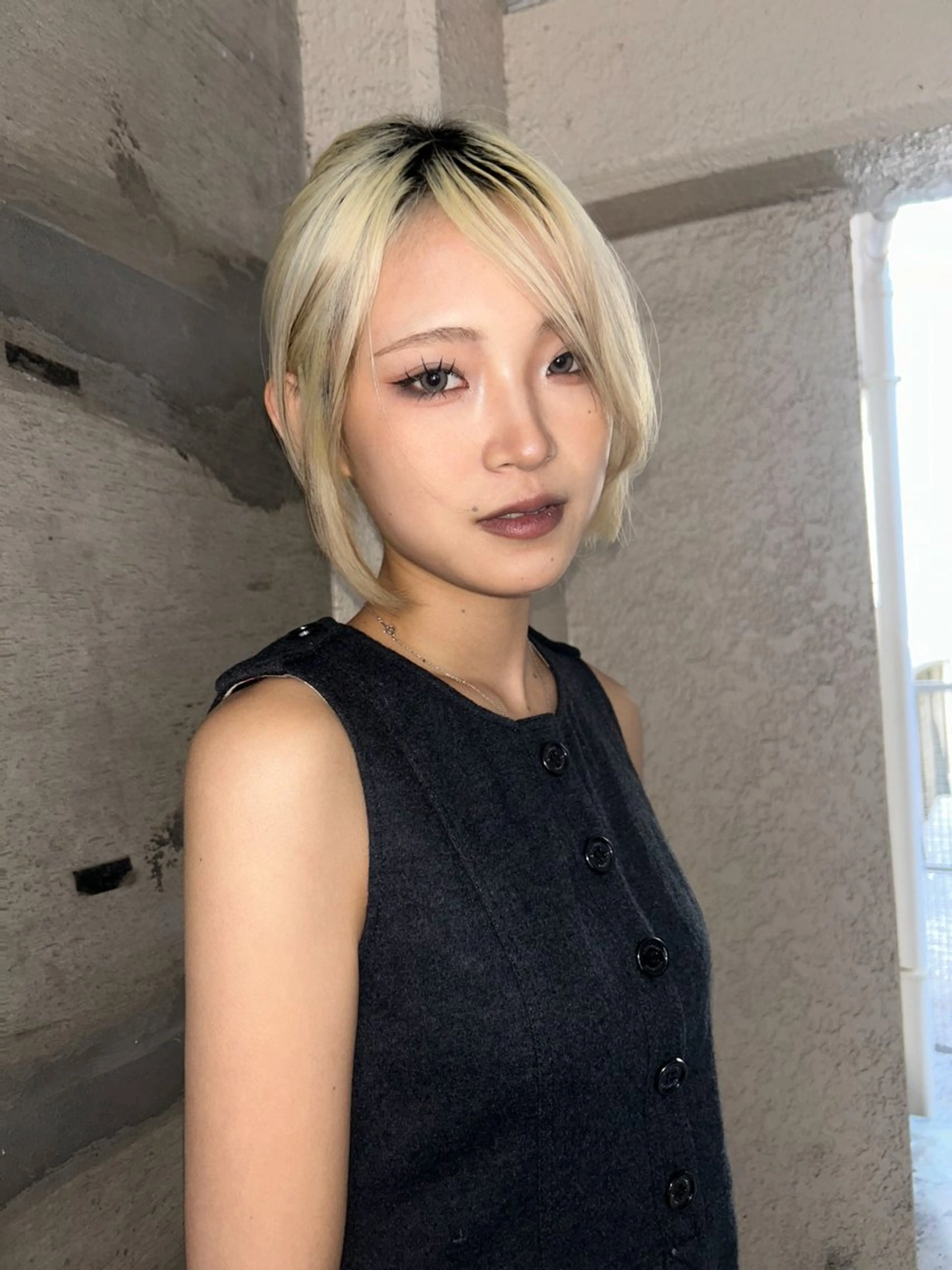 ショート カラー スギヤマ シユのヘアスタイル