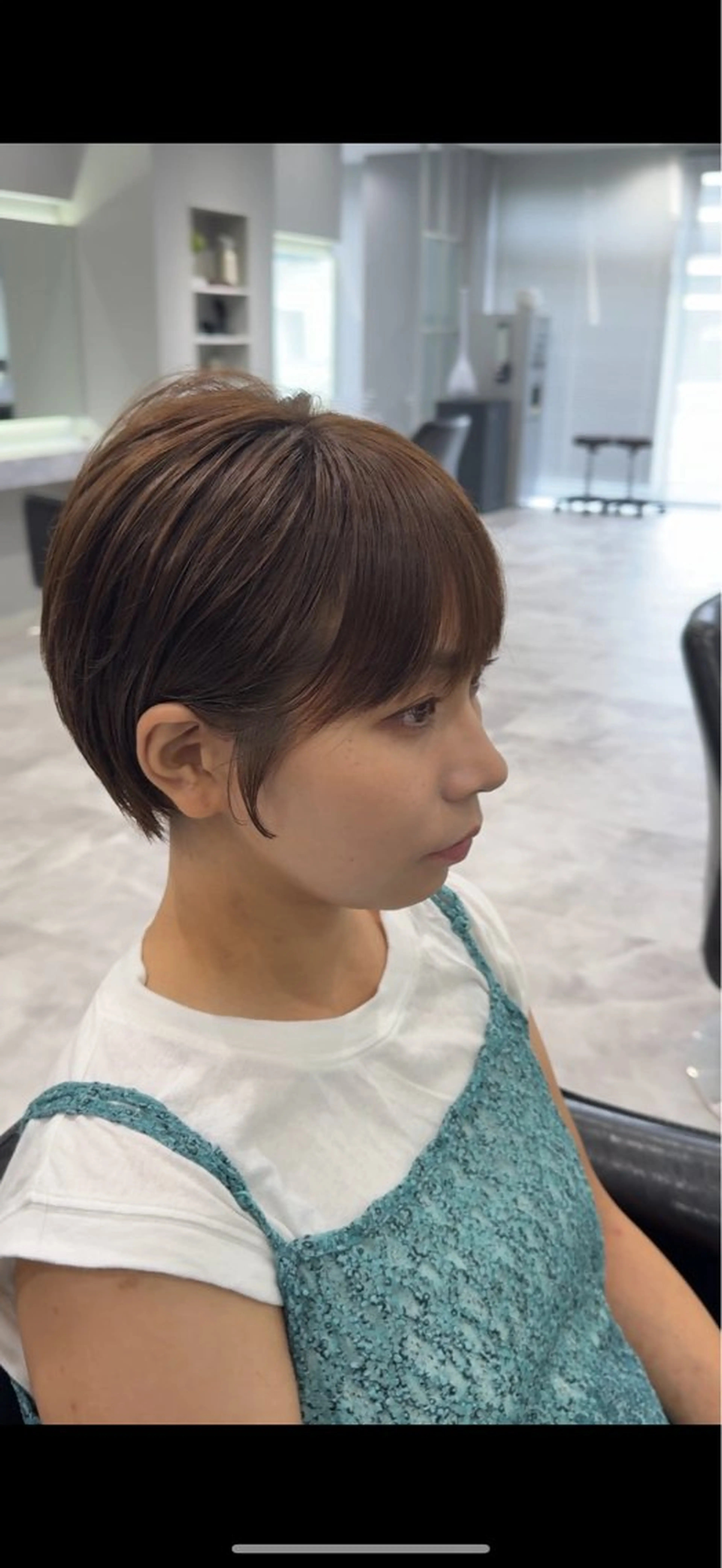 ショート カット ヘアカラー 轡田 くつわだのヘアスタイル