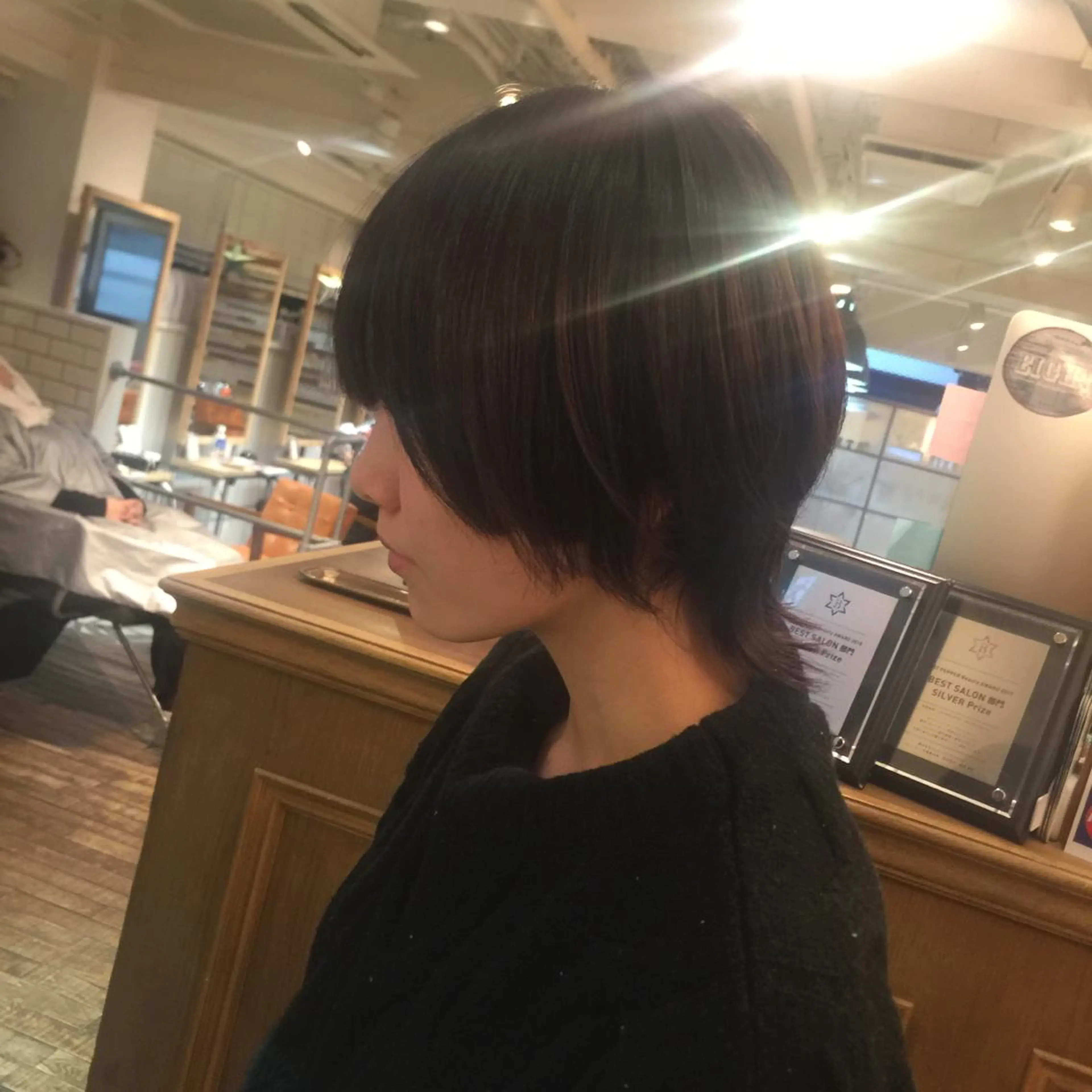 ショート ウルフカット ホワイト&レイヤーカ ットエクステ長畠俊輔のヘアスタイル