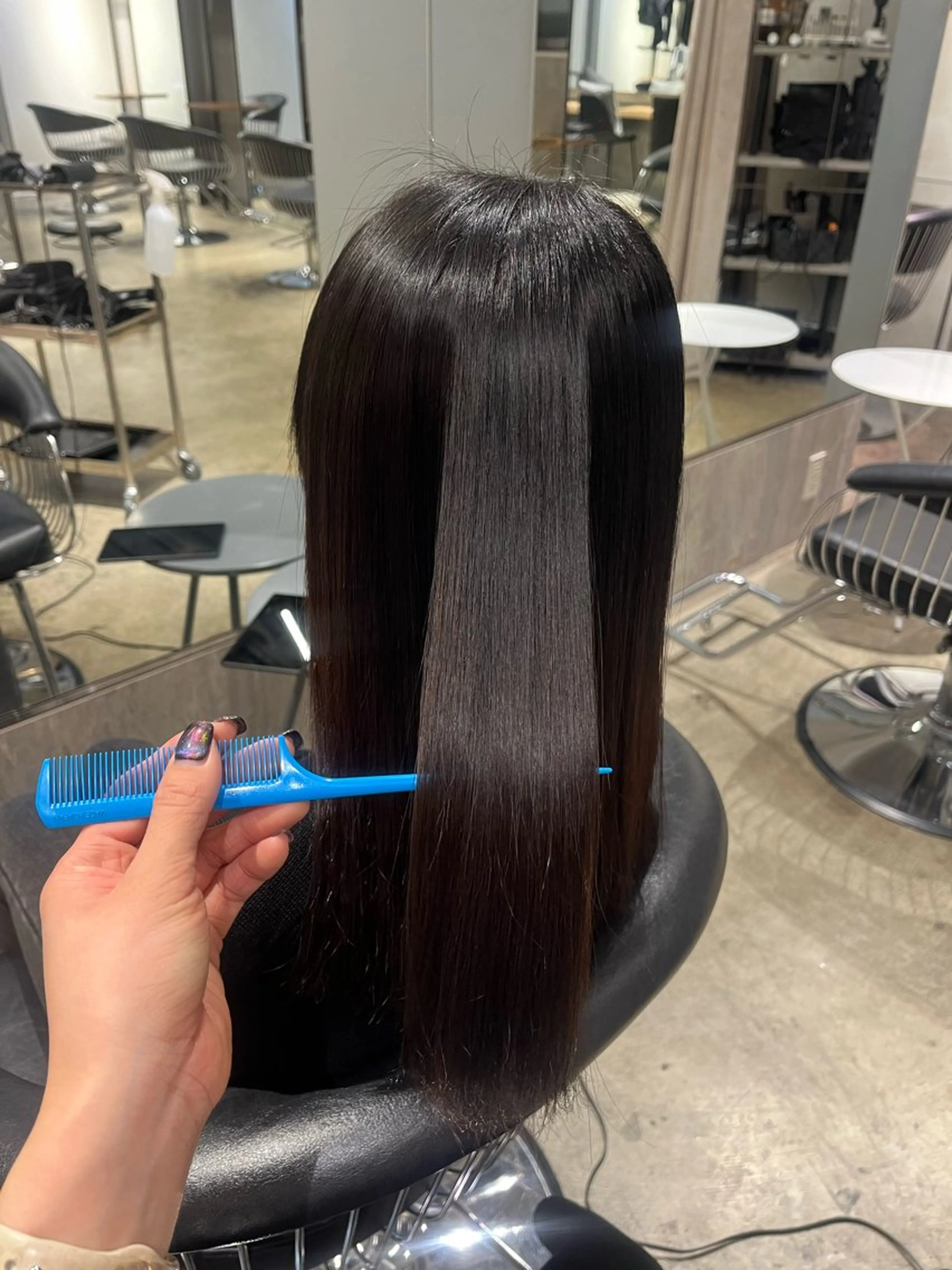 ロング パーマ 縮毛矯正 ストレートパーマ 森山 葵のヘアスタイル