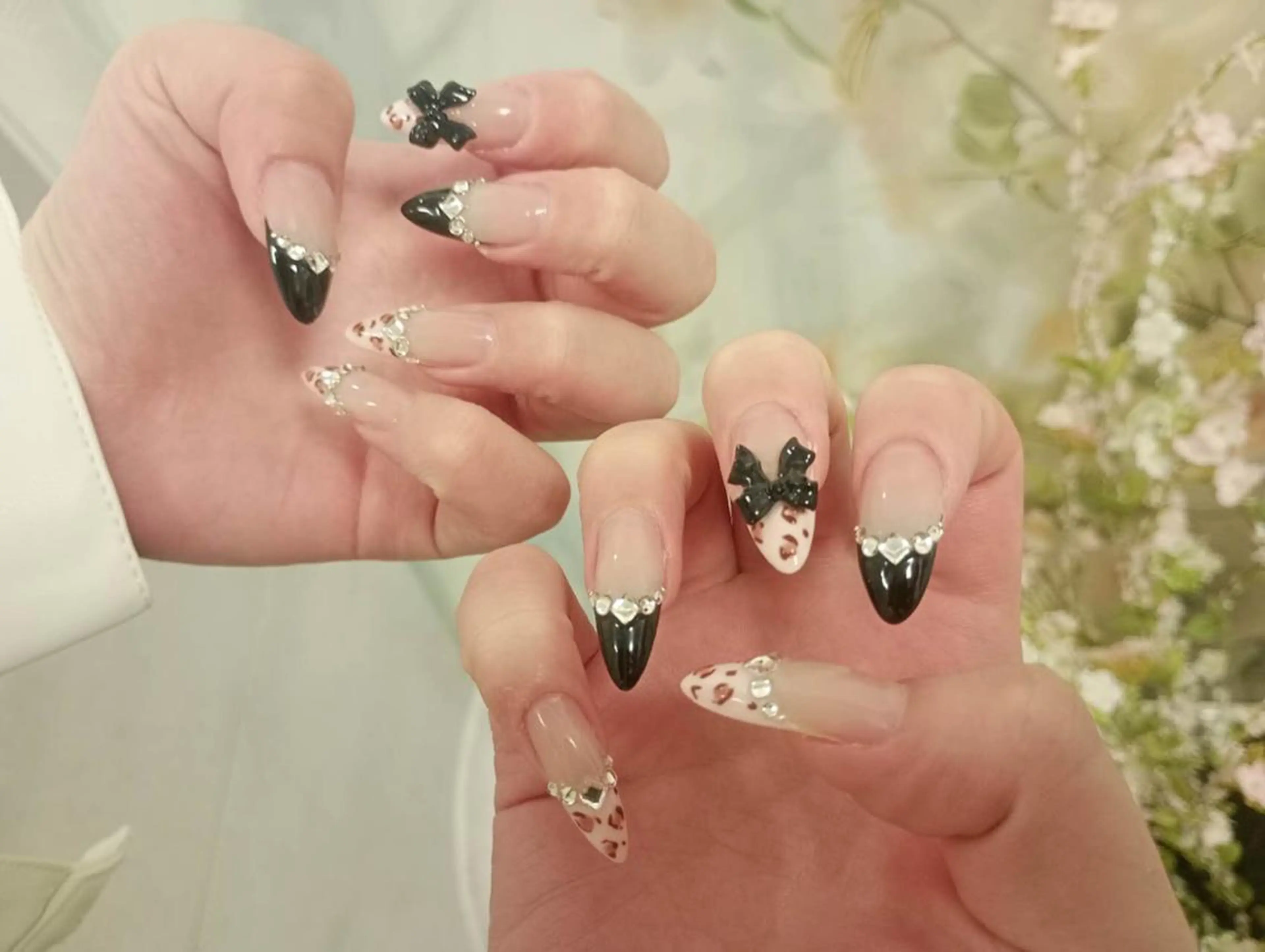 ネイル 長さ出し フレンチネイル ジェルネイル ガラスフレンチ 韓国ネイル Hana Bloom Nail💛Rinaのネイルデザイン