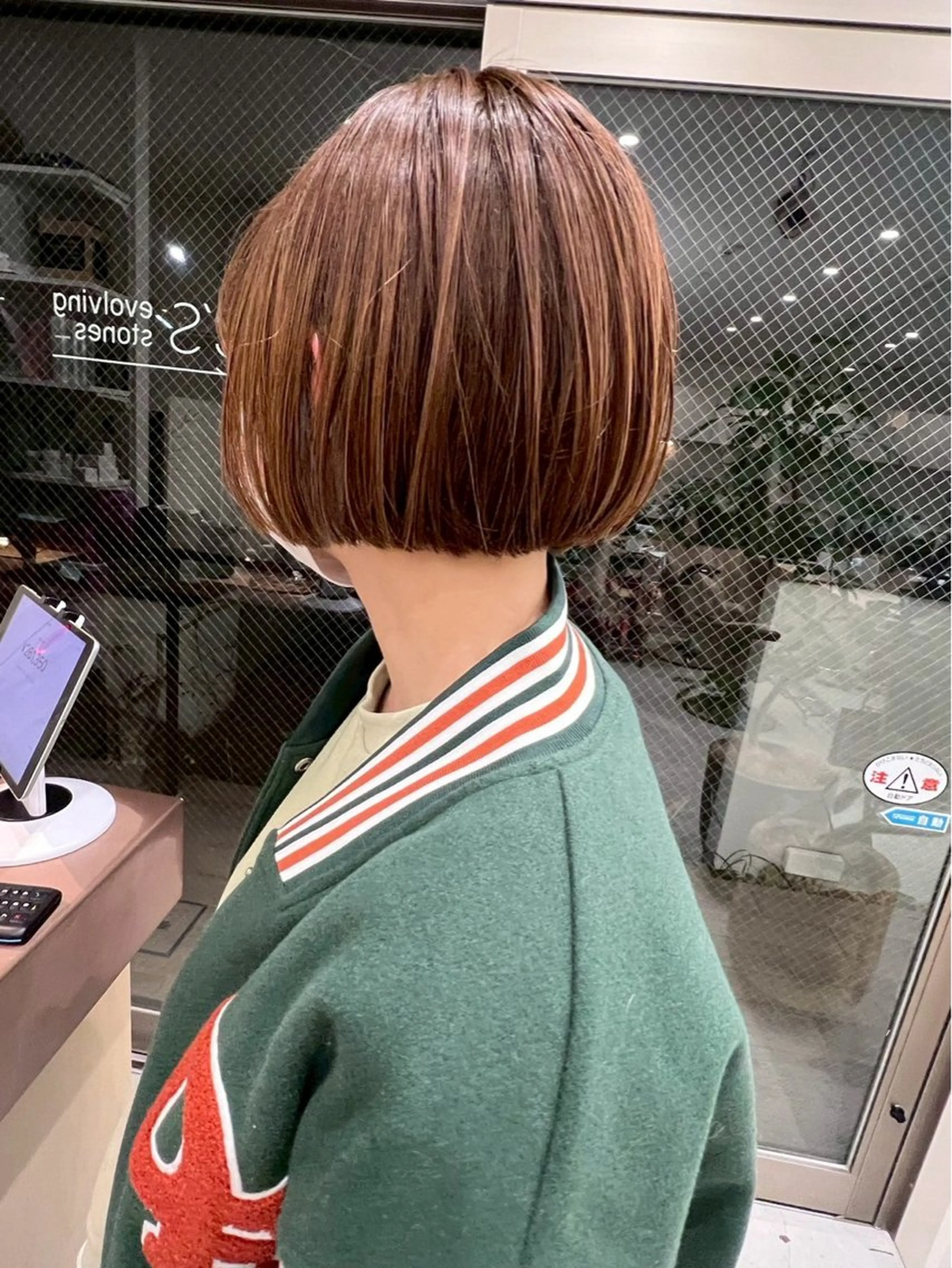 ショート ボブ くびれヘア e’s鎌倉所属・藤本 豪海のヘアスタイル