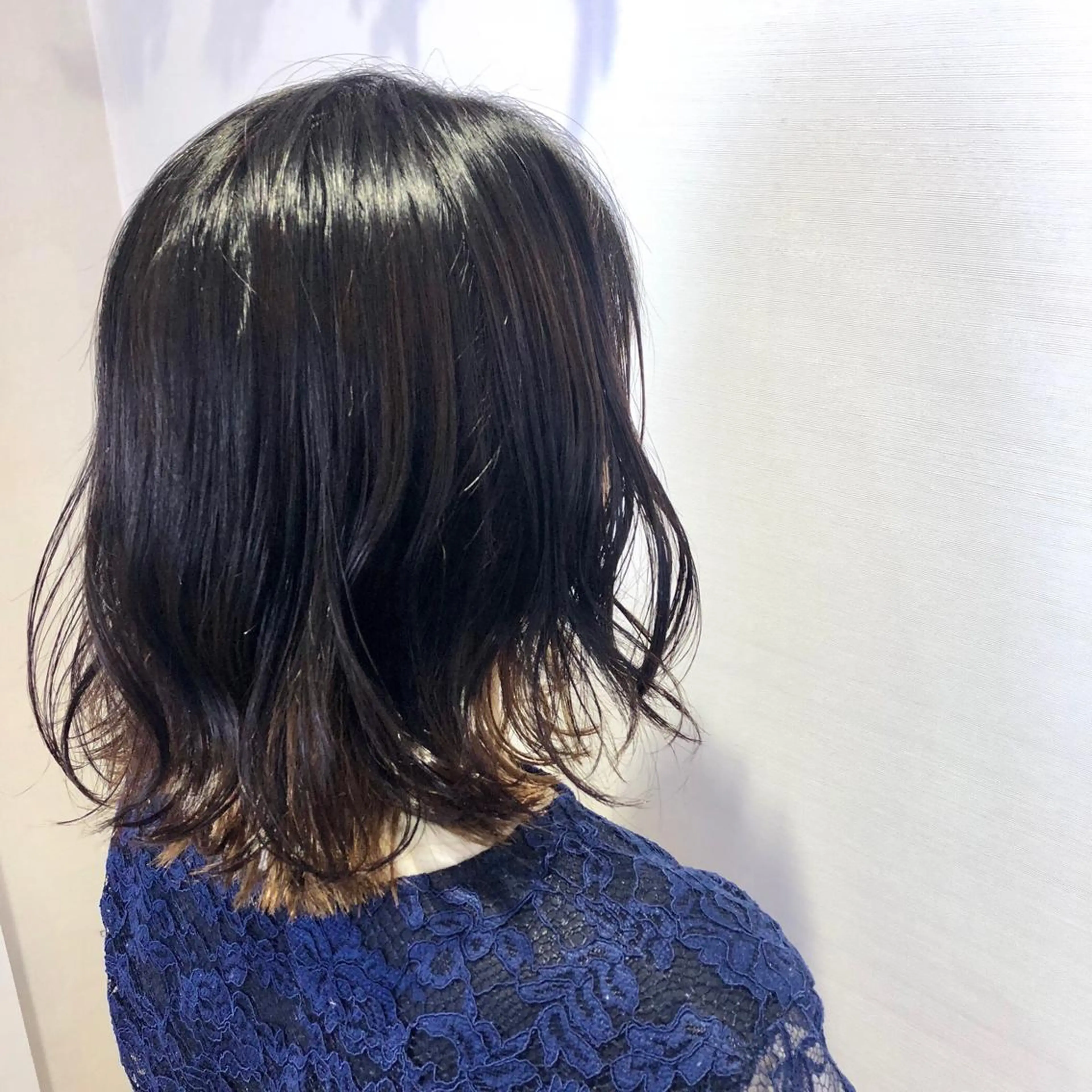ショート カラー インナーカラー 小顔レイヤー/ ベージュ🤍Rieのヘアスタイル