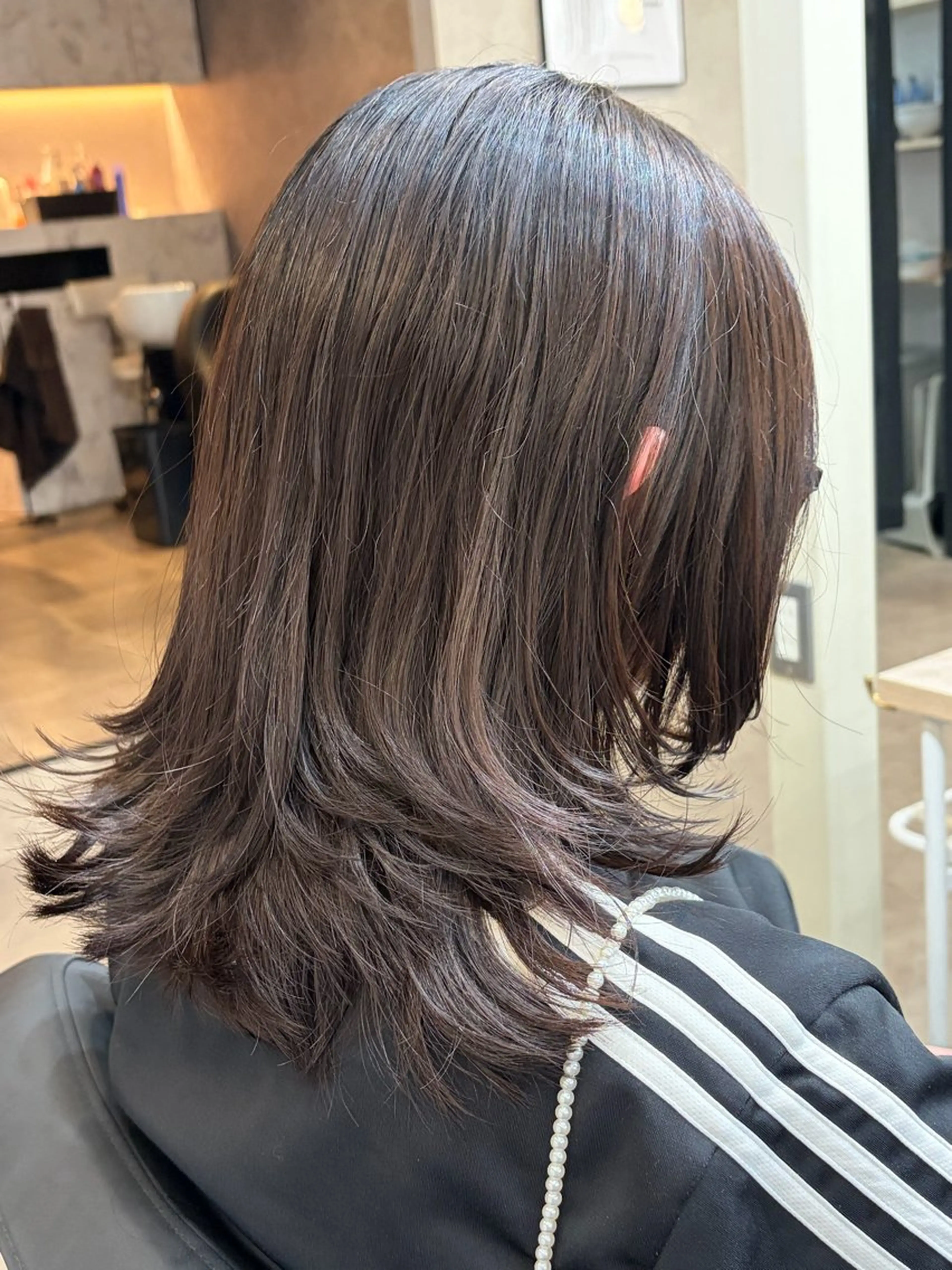 ミディアム レイヤーカット ウルフカット ウルフレイヤー 吉田 恋々音のヘアスタイル