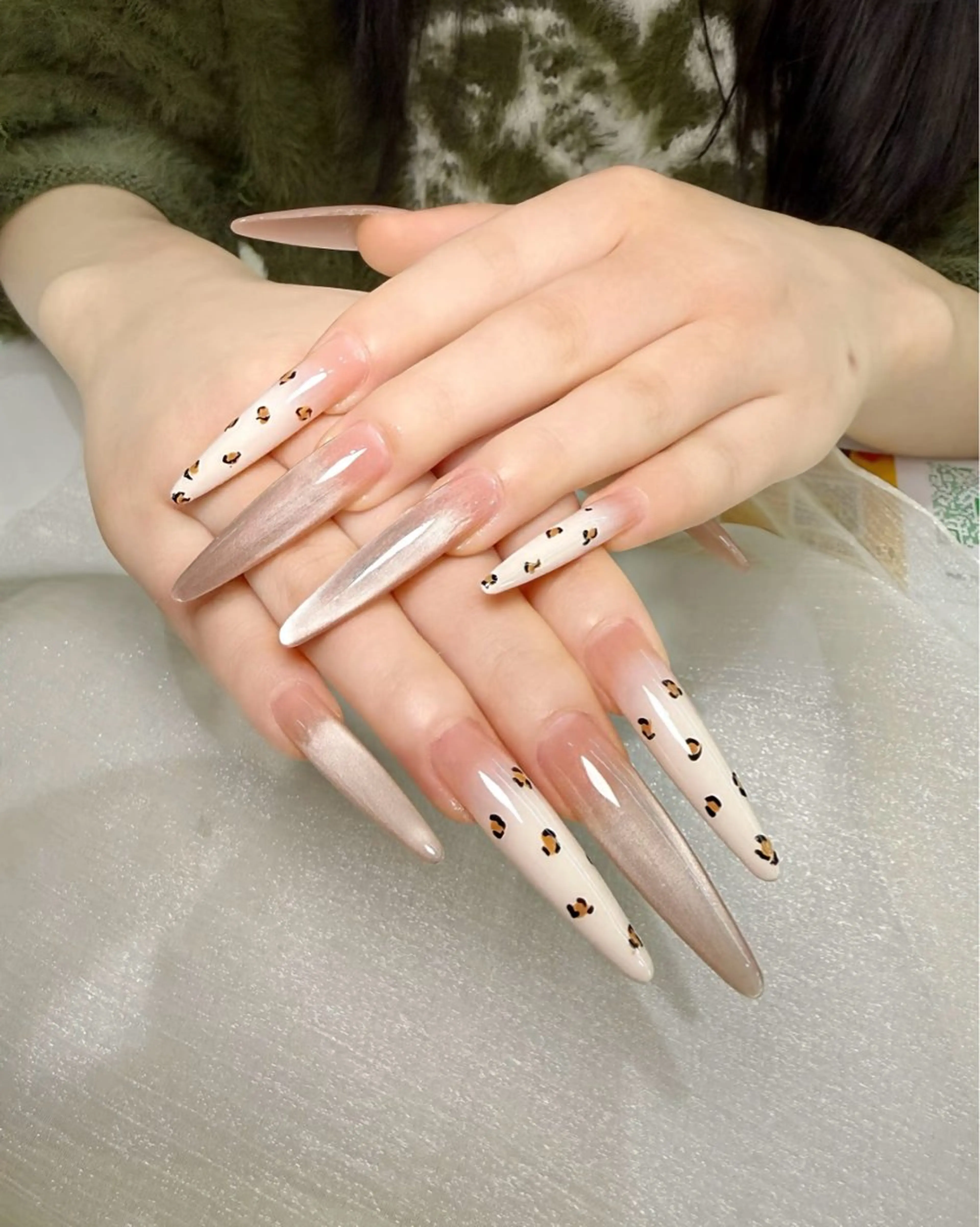 ネイル アートネイル ジェルネイル キラキラネイル 韓国ネイル オフィスネイル DAISY NAILのネイルデザイン