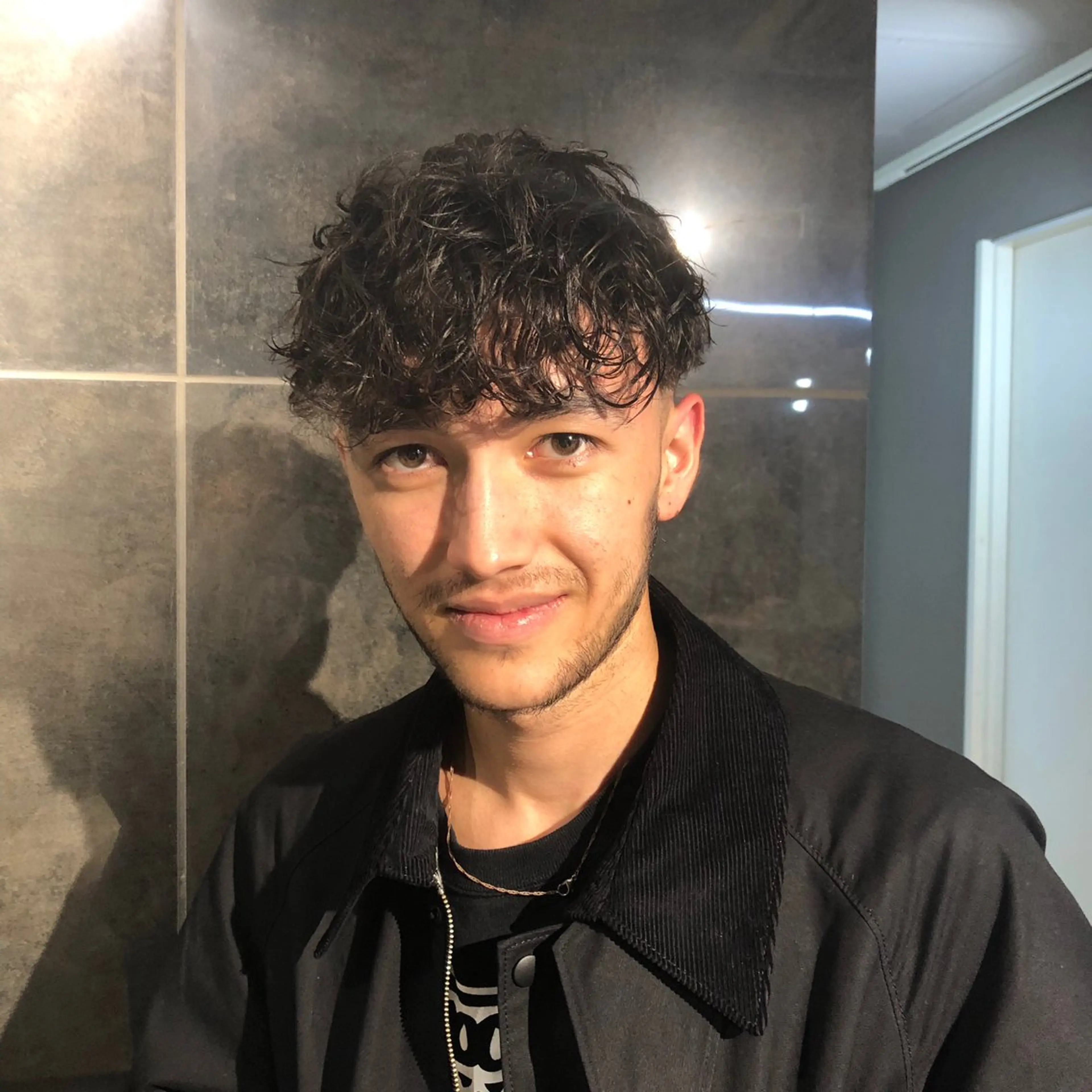 パーマ ヘアアレンジ メンズ フェードカット スペインカール カット パーマ トリートメント ヘアセット ainico+所属・メンズ特化✂️栗原 侑也のヘアスタイル