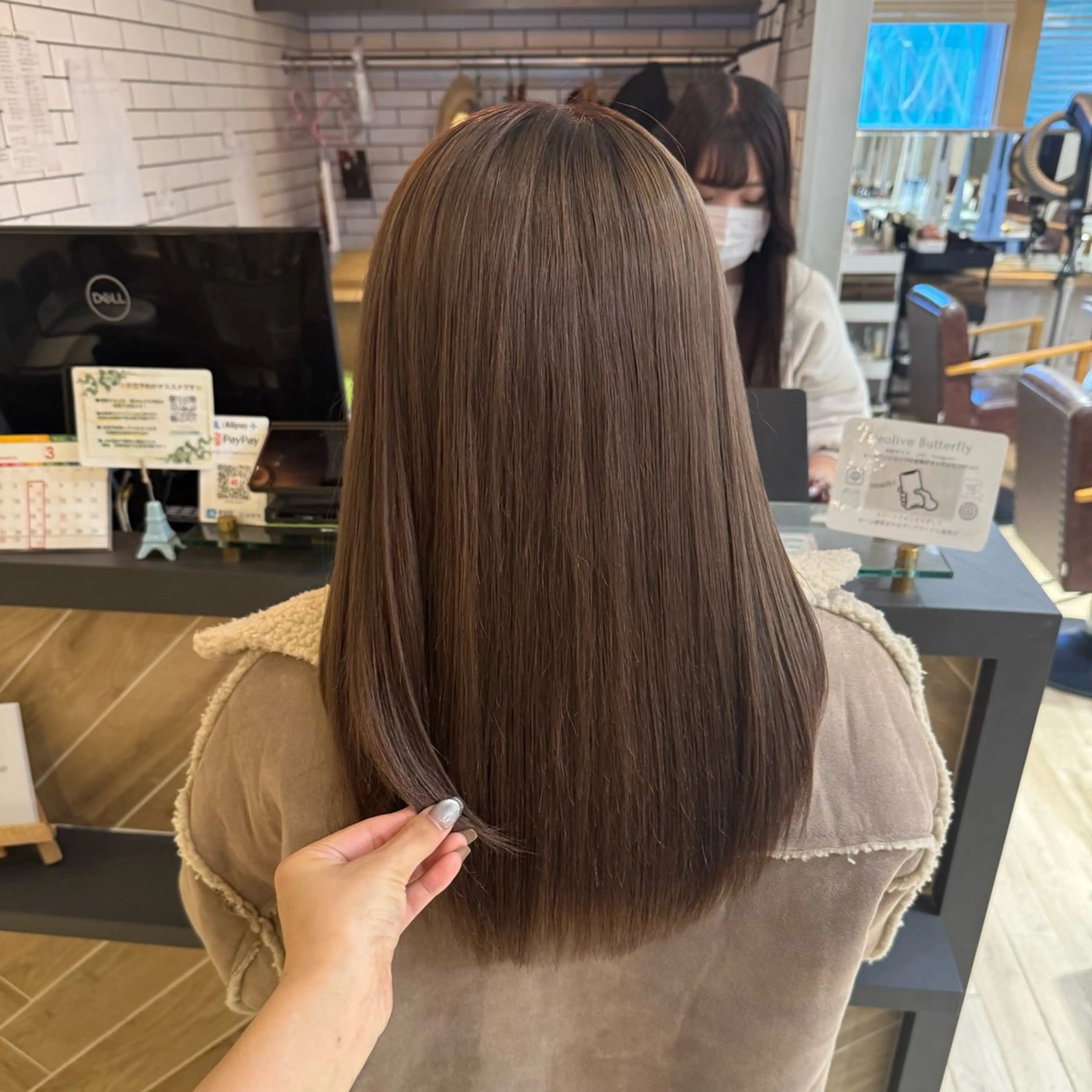 セミロング カラー ブリーチ グレージュ ミルクティーグレージュ カット トリートメント 🍀ブリーチ/艶カラ ー🍀 コイケのヘアスタイル