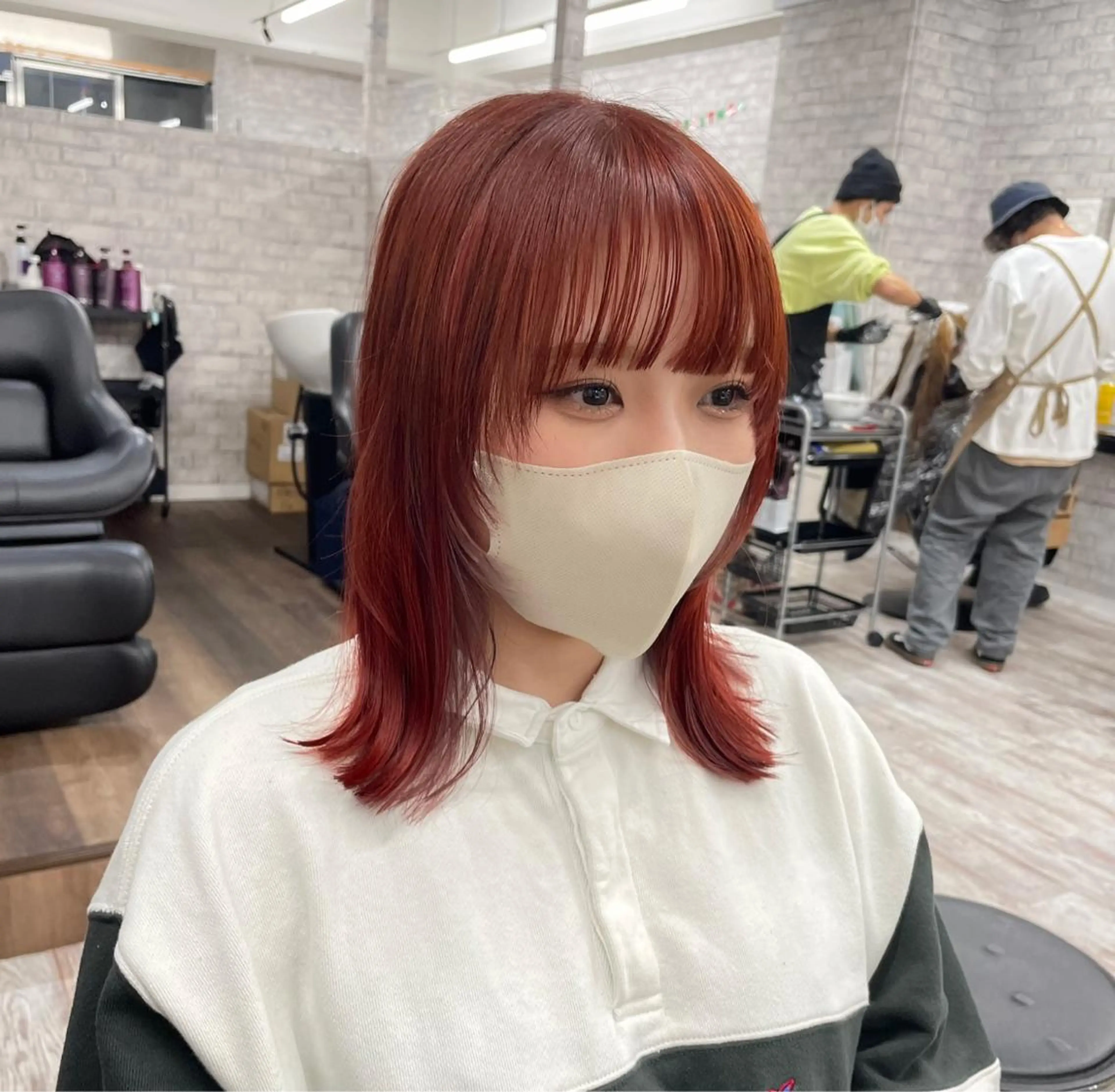 セミロング カラー パーマ ヘアアレンジ アッシュ アッシュグレー アッシュグレージュ バレイヤージュ ミストバング ヘアカラー トリートメント 歩くパワースポット 🦋KAHOのヘアスタイル