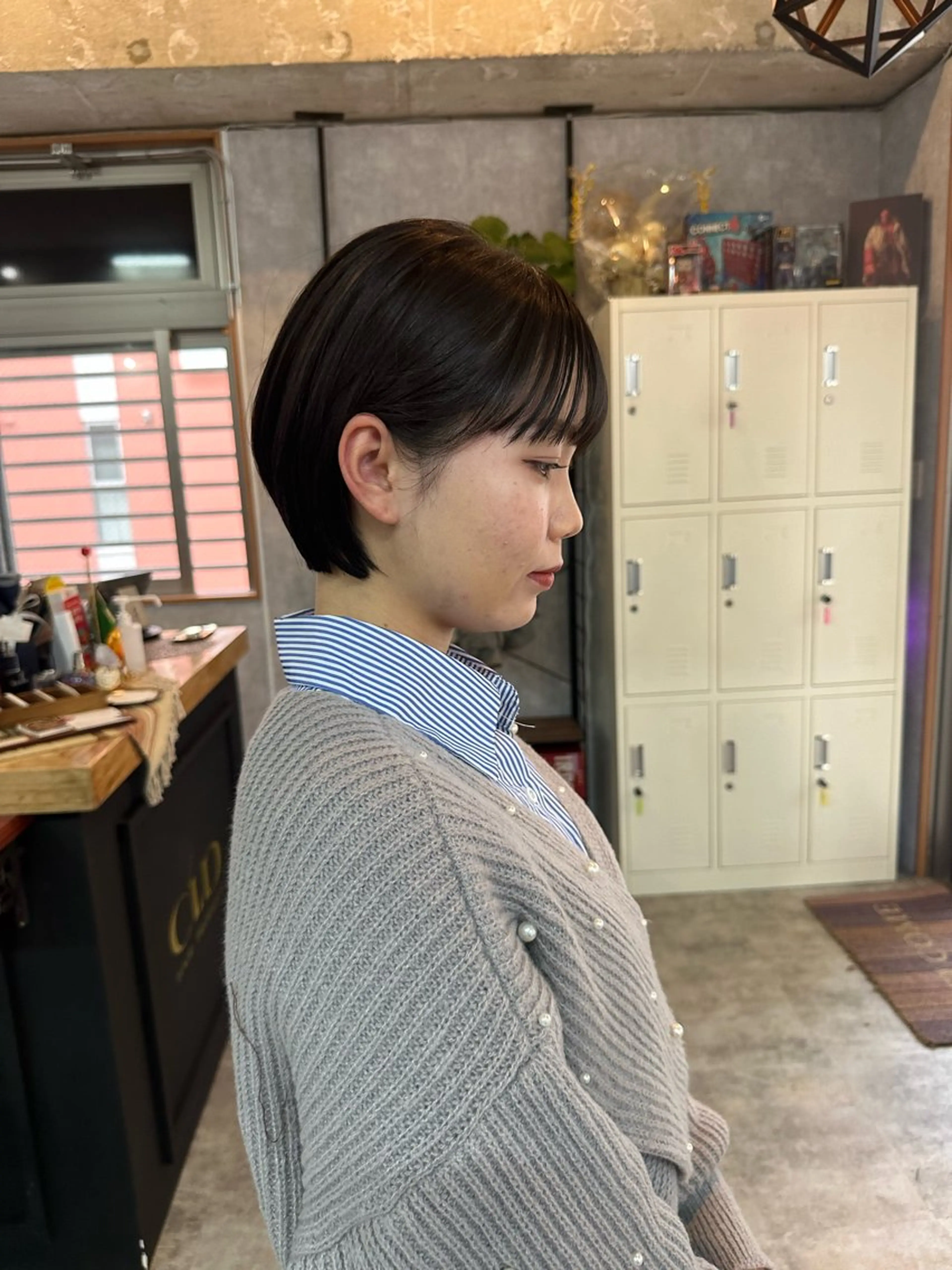 ショート 切りっぱなしボブ ショートボブ ハンサムショート 丸みショート ボブ カット ヘアカラー トリートメント モテ髪/ボブ/ショー ト/アダチフウトのヘアスタイル