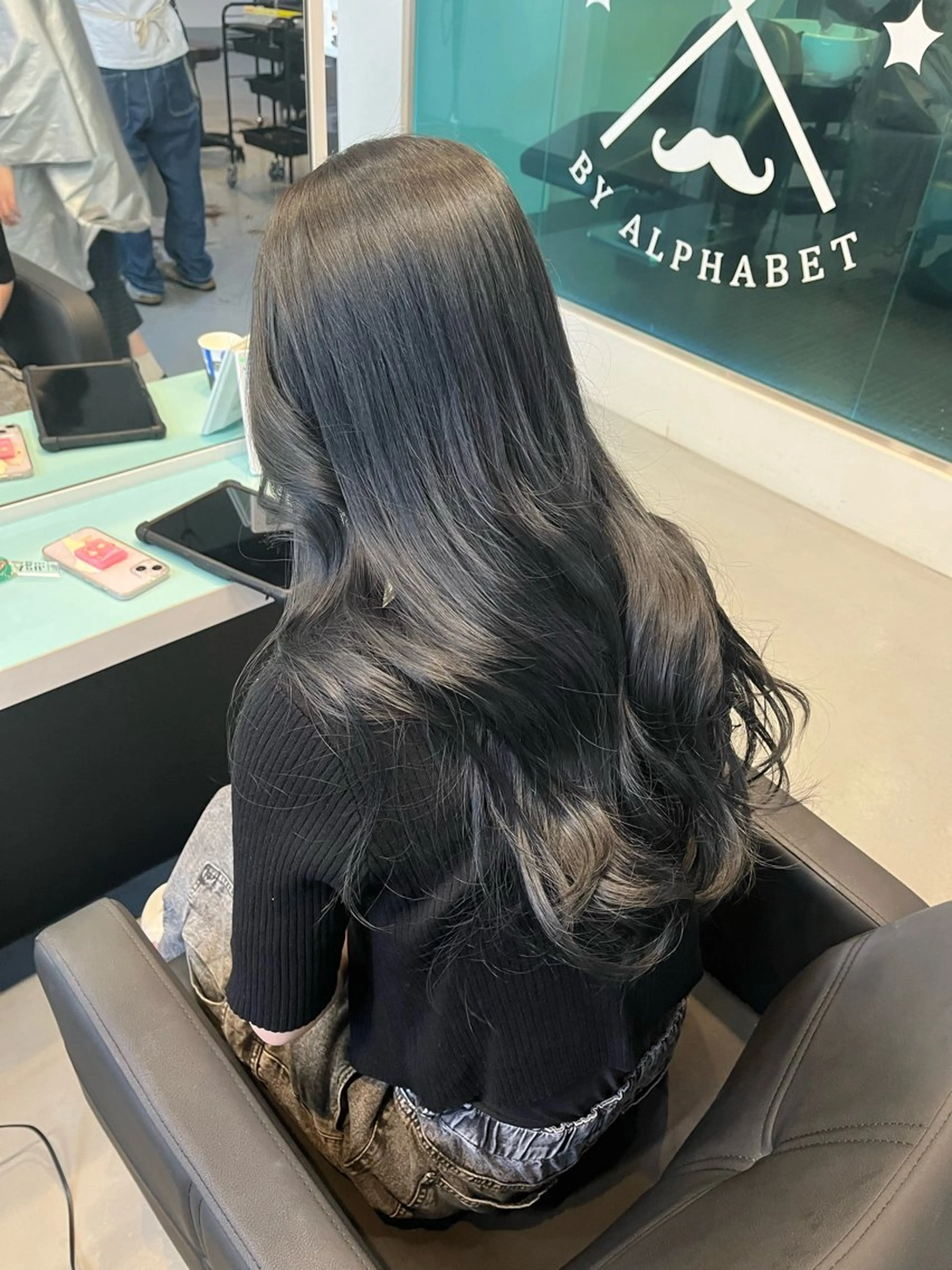 ロング カラー 透明感カラー 韓国風ヘア Rena🦄顔まわり カット🤍✂️のヘアスタイル