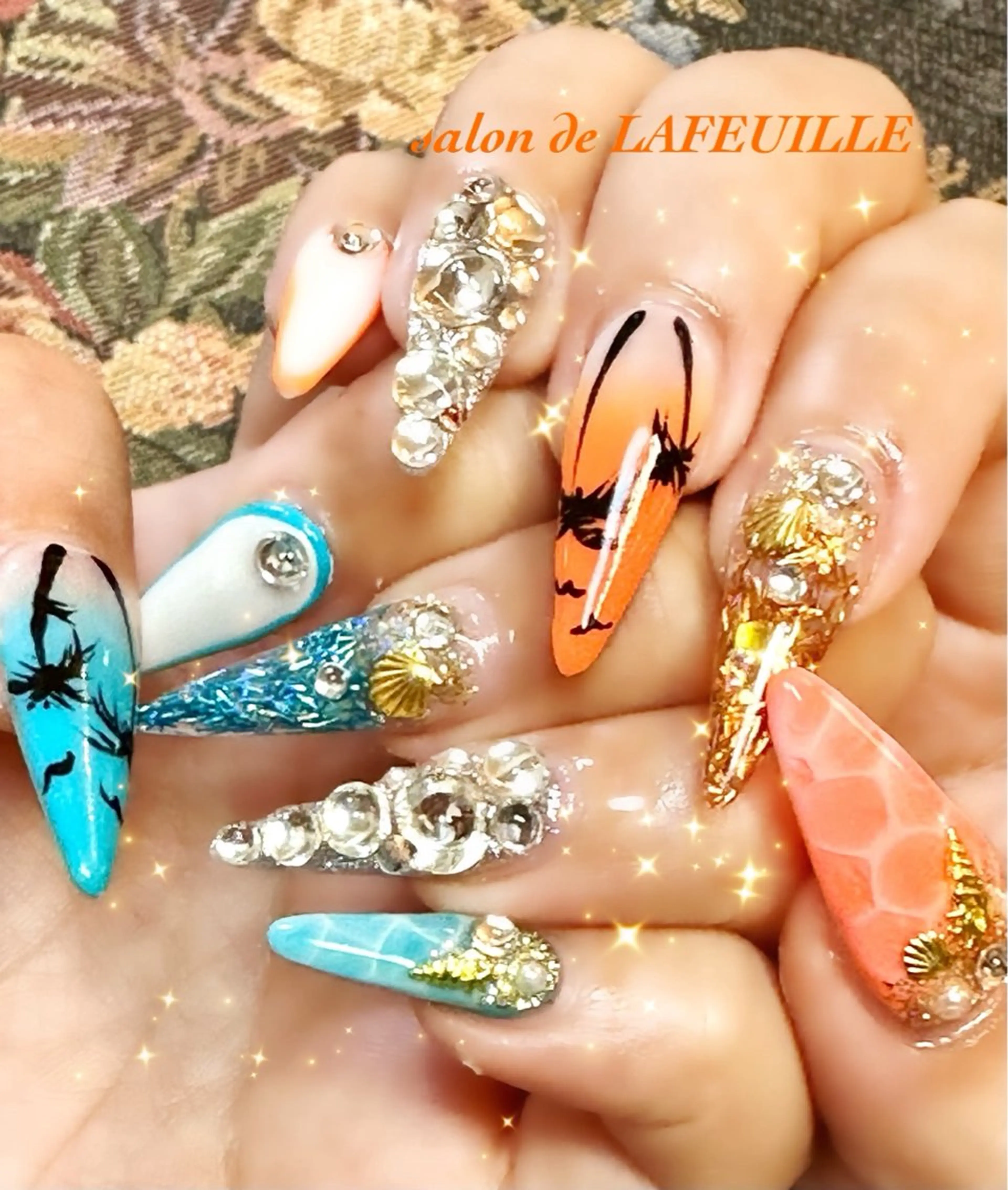 ロング サロンドラフィーユ LAFEUILLEのネイルデザイン