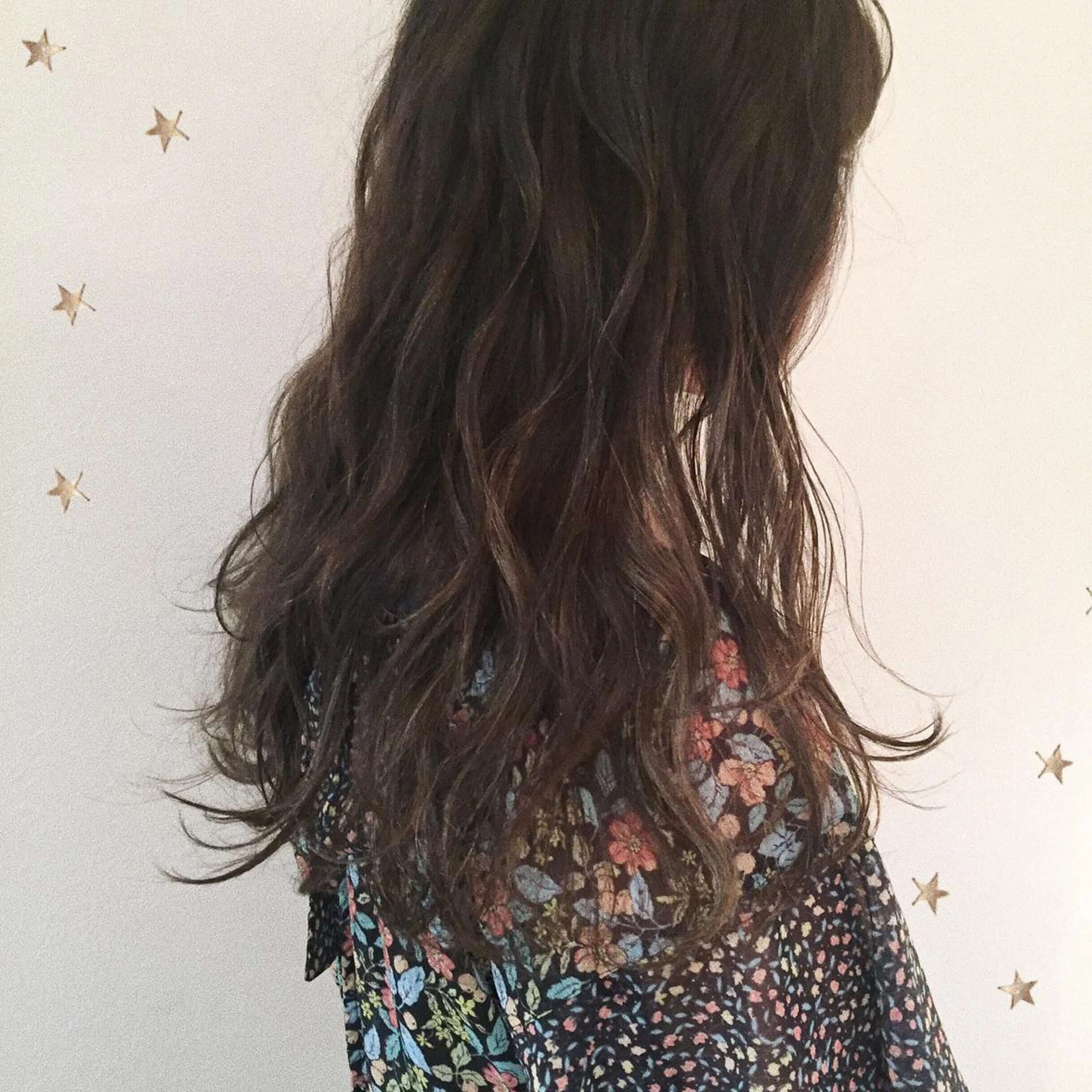 セミロング アッシュ ハイライト 市川 千夏のヘアスタイル