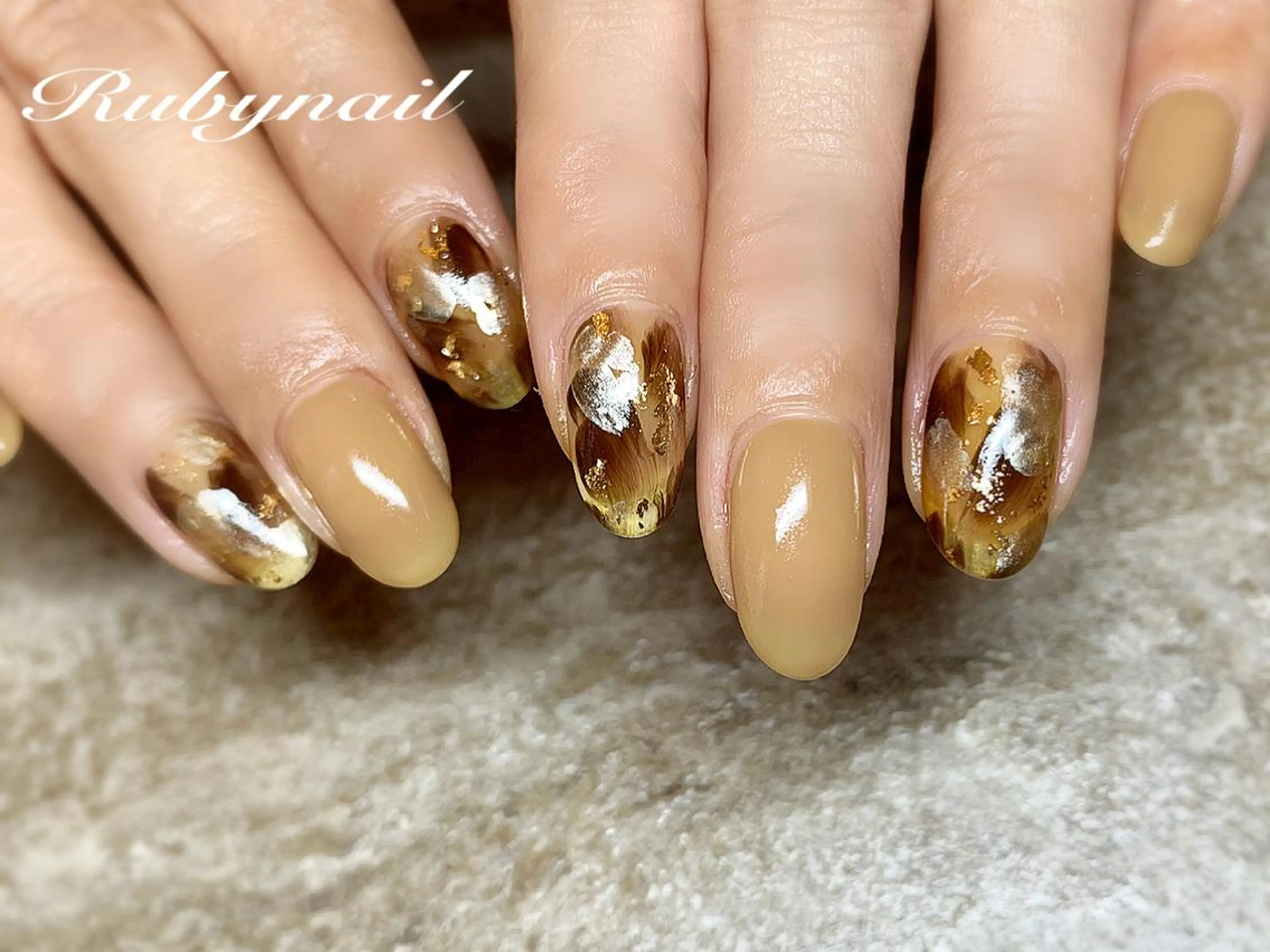 ネイル べっ甲ネイル プライベートサロン Rubynailのネイルデザイン