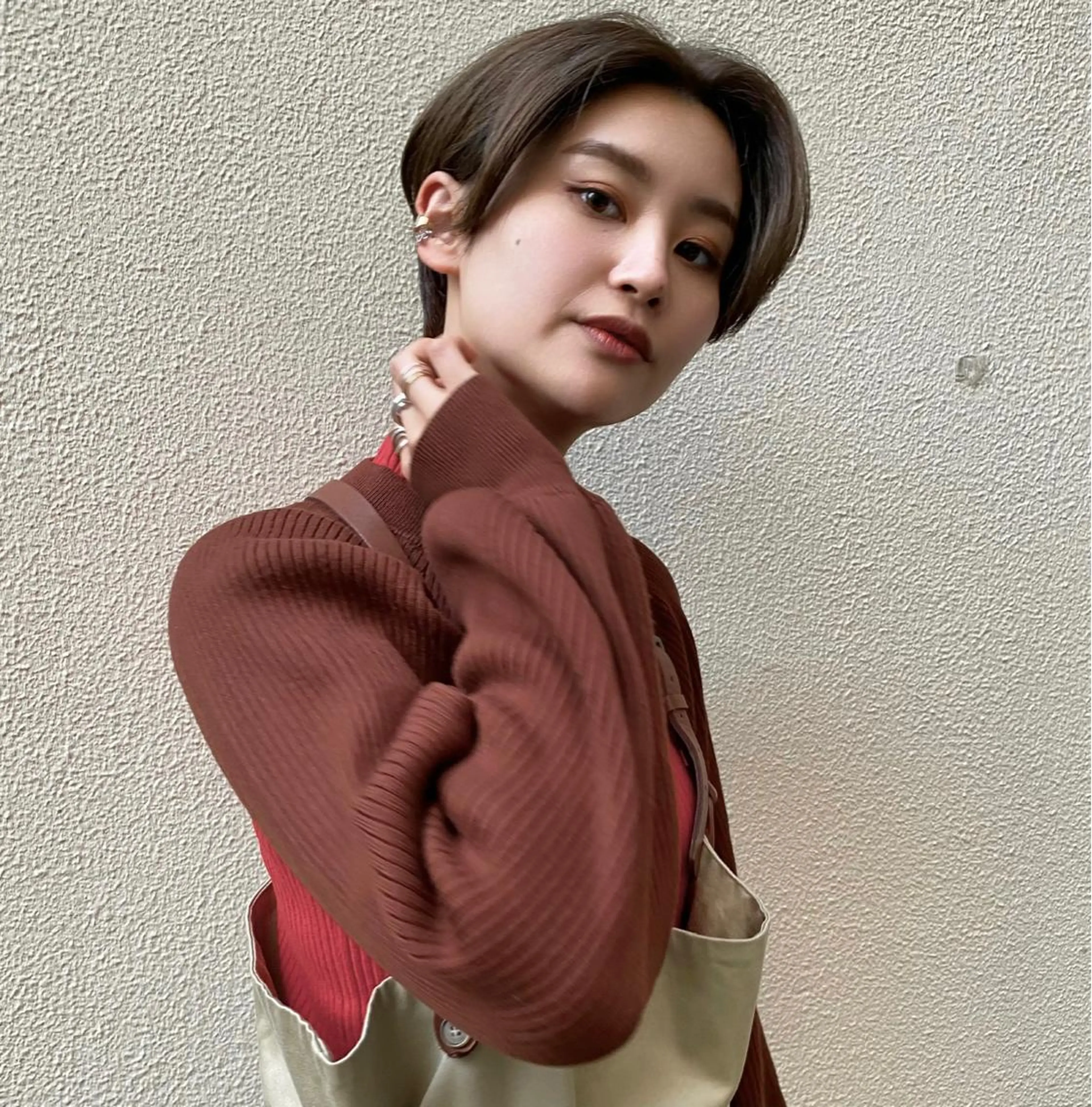ショート カラー ハンサムショート グレージュ オリーブグレージュ オリーブグレー ショートヘア ハイトーン/デザイン hirokiのヘアスタイル