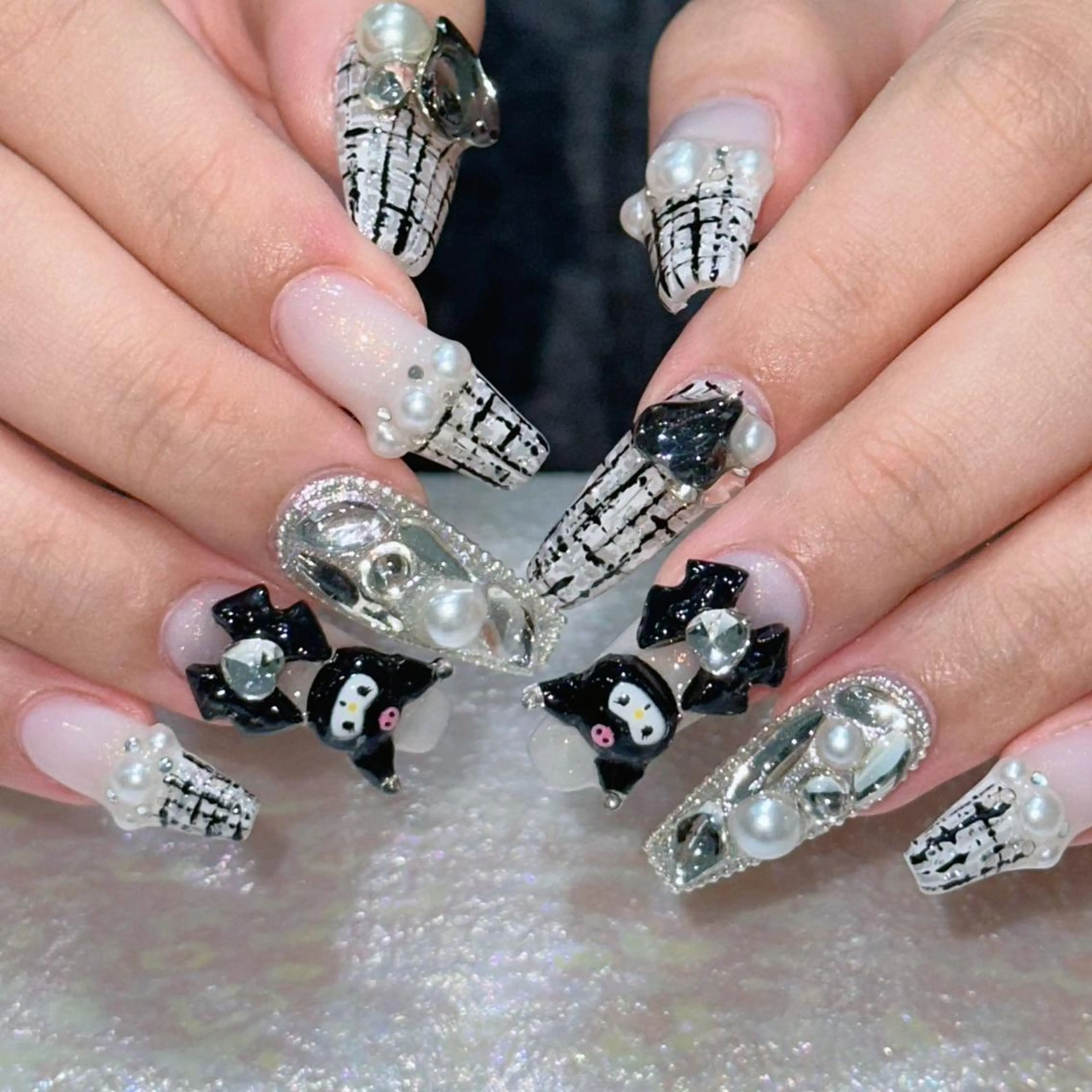 ネイル ハンドネイル Queen‘s なんのネイルデザイン