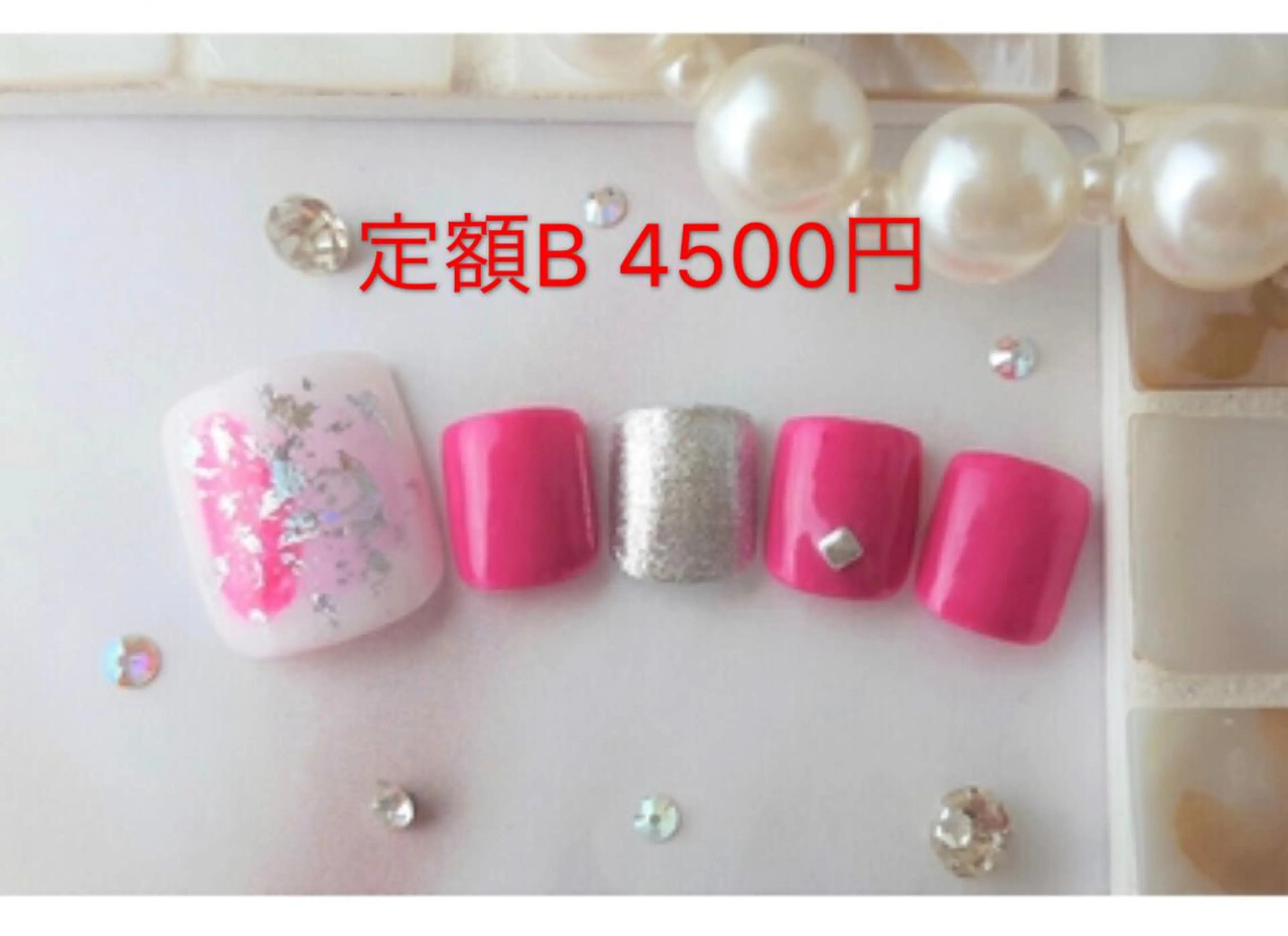 ミディアム ネイル フットネイル 長さ出し専門 nynaのネイルデザイン