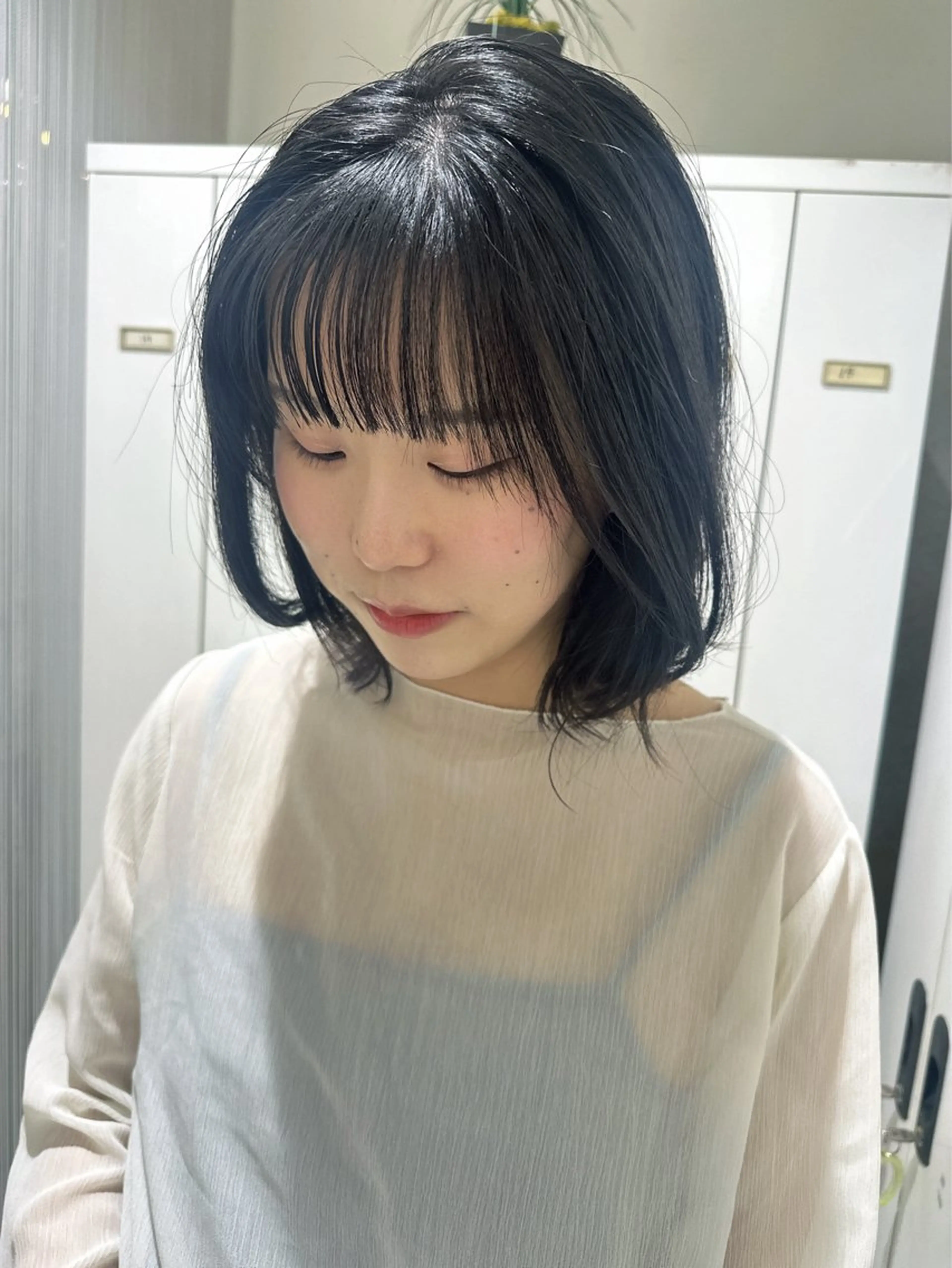 ミディアム レイヤーカット レイヤー 艶々カラーのヘアスタイル