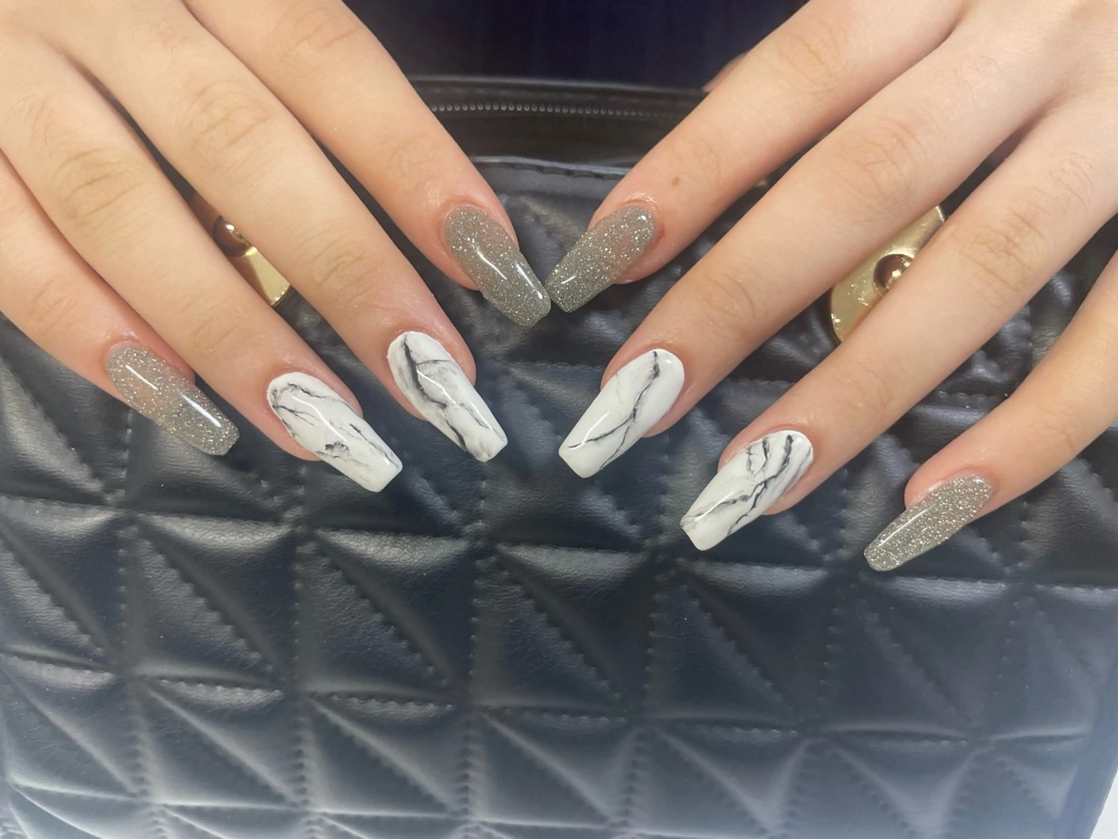 ネイル ハンドネイル 黒川 実祐のネイルデザイン