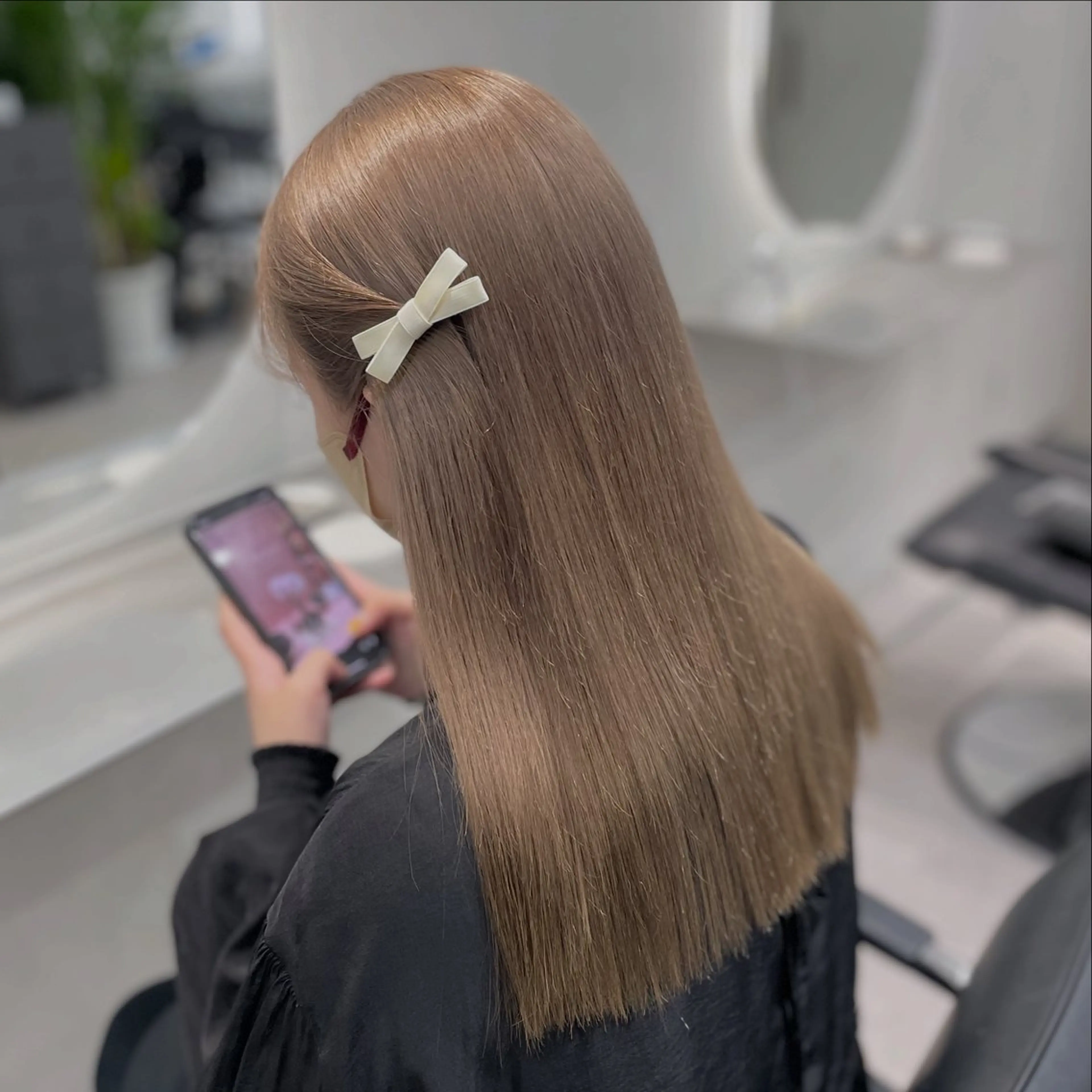 セミロング ヘアカラー sera 🎀ベージュのヘアスタイル