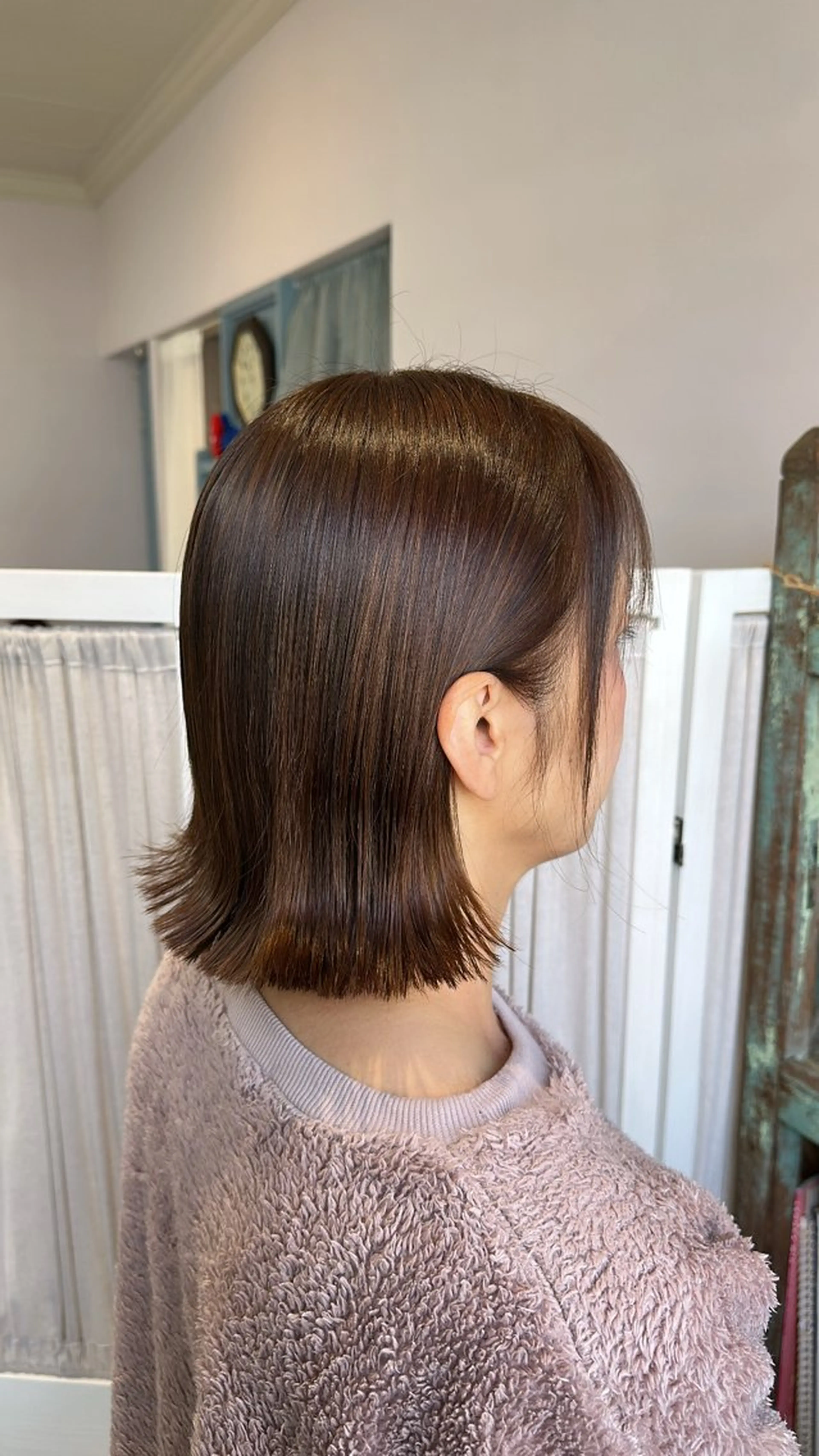 ミディアム カラー ボブ 外ハネヘア カット ヘアカラー トリートメント Yuko ．のヘアスタイル