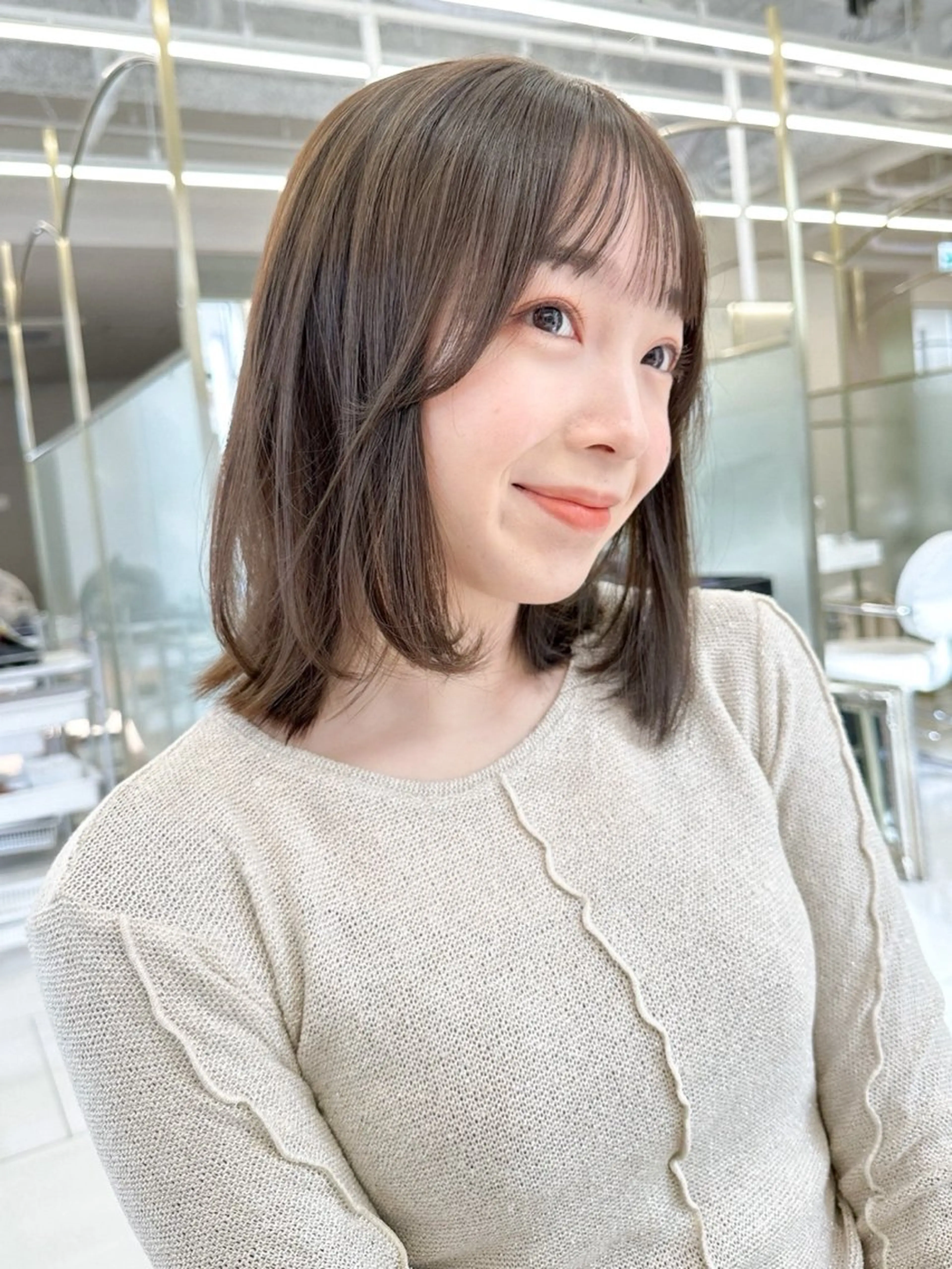 ミディアム ミディアムレイヤー レイヤーカット yume. COA GINZAのヘアスタイル