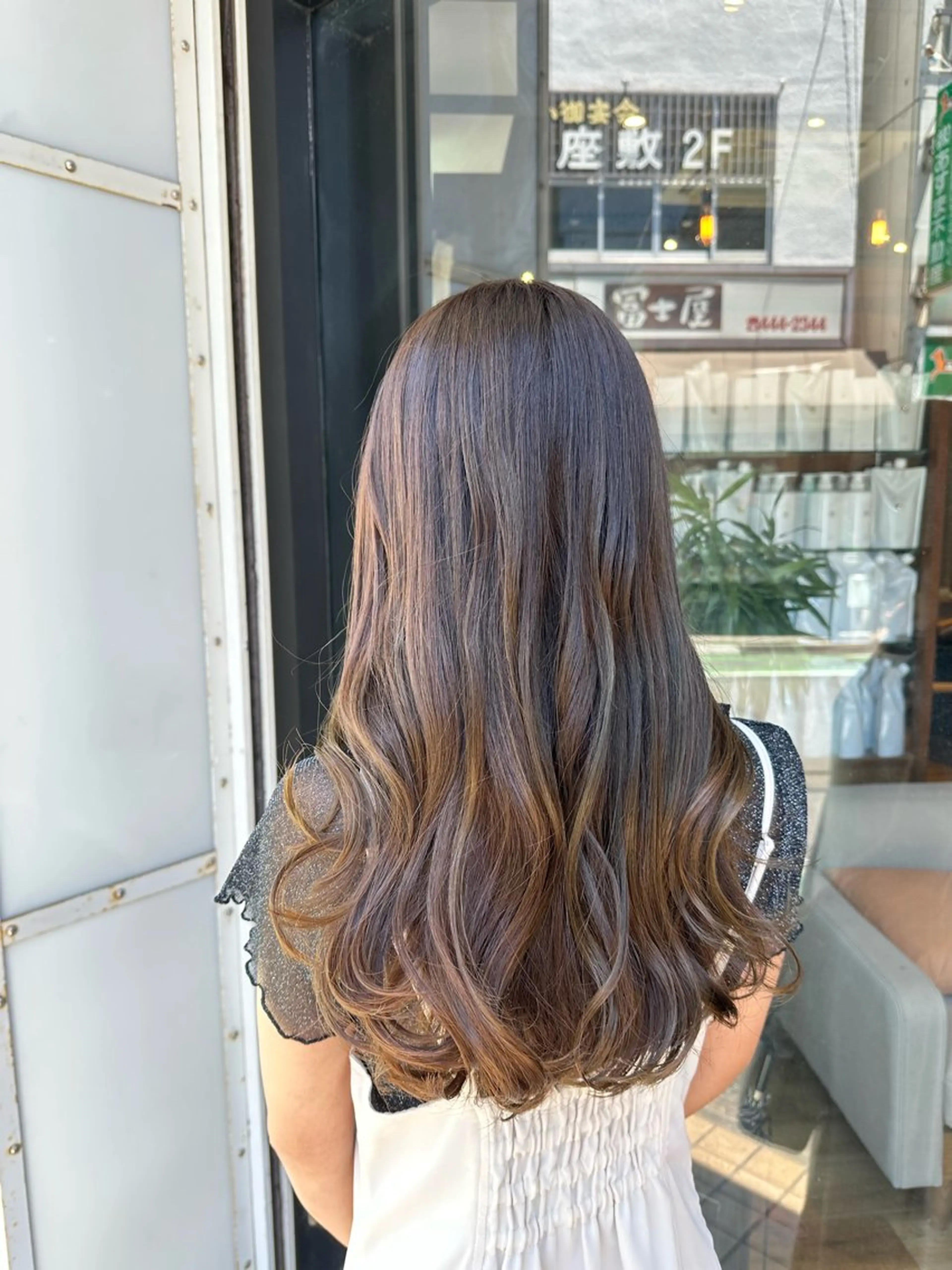 ロング こすげ あさみのヘアスタイル