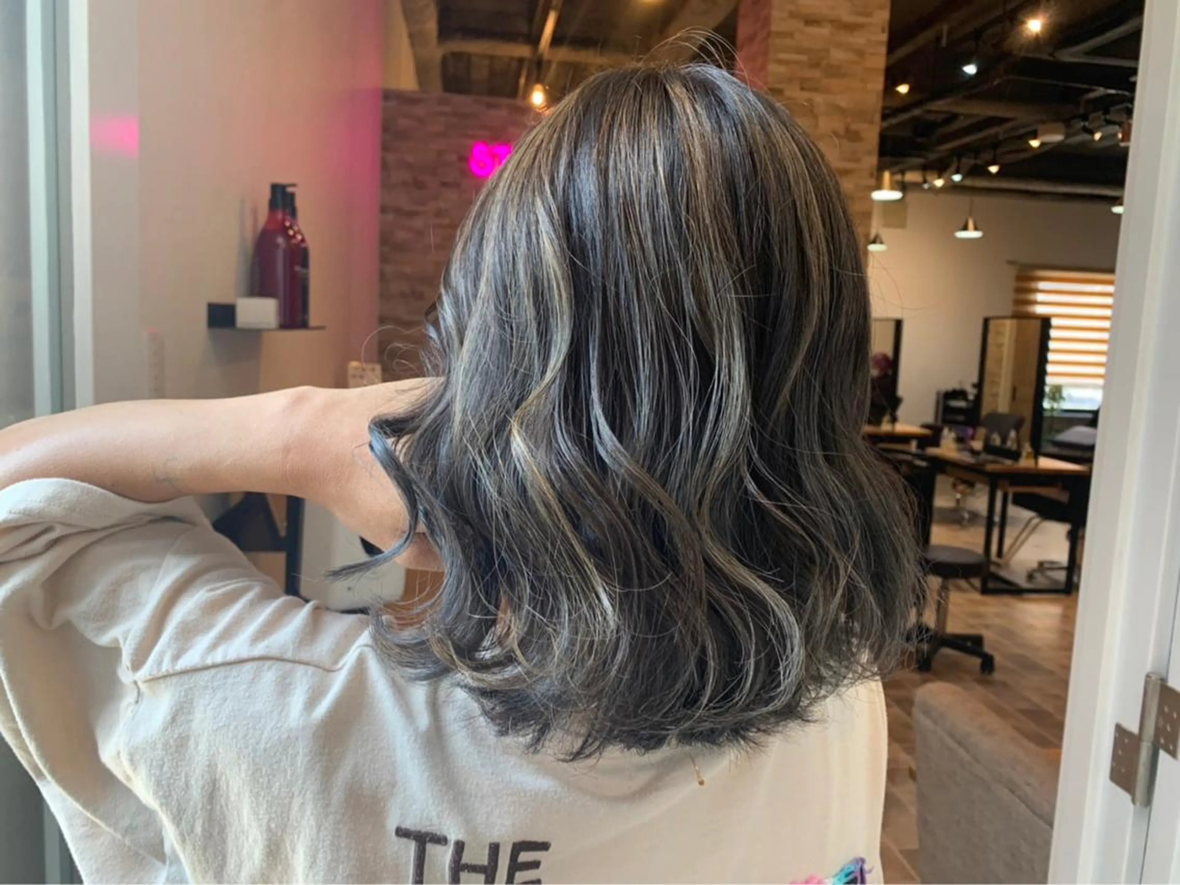 ミディアム カラー ヘアカラー&縮毛矯正 STAR☆RIVERのヘアスタイル