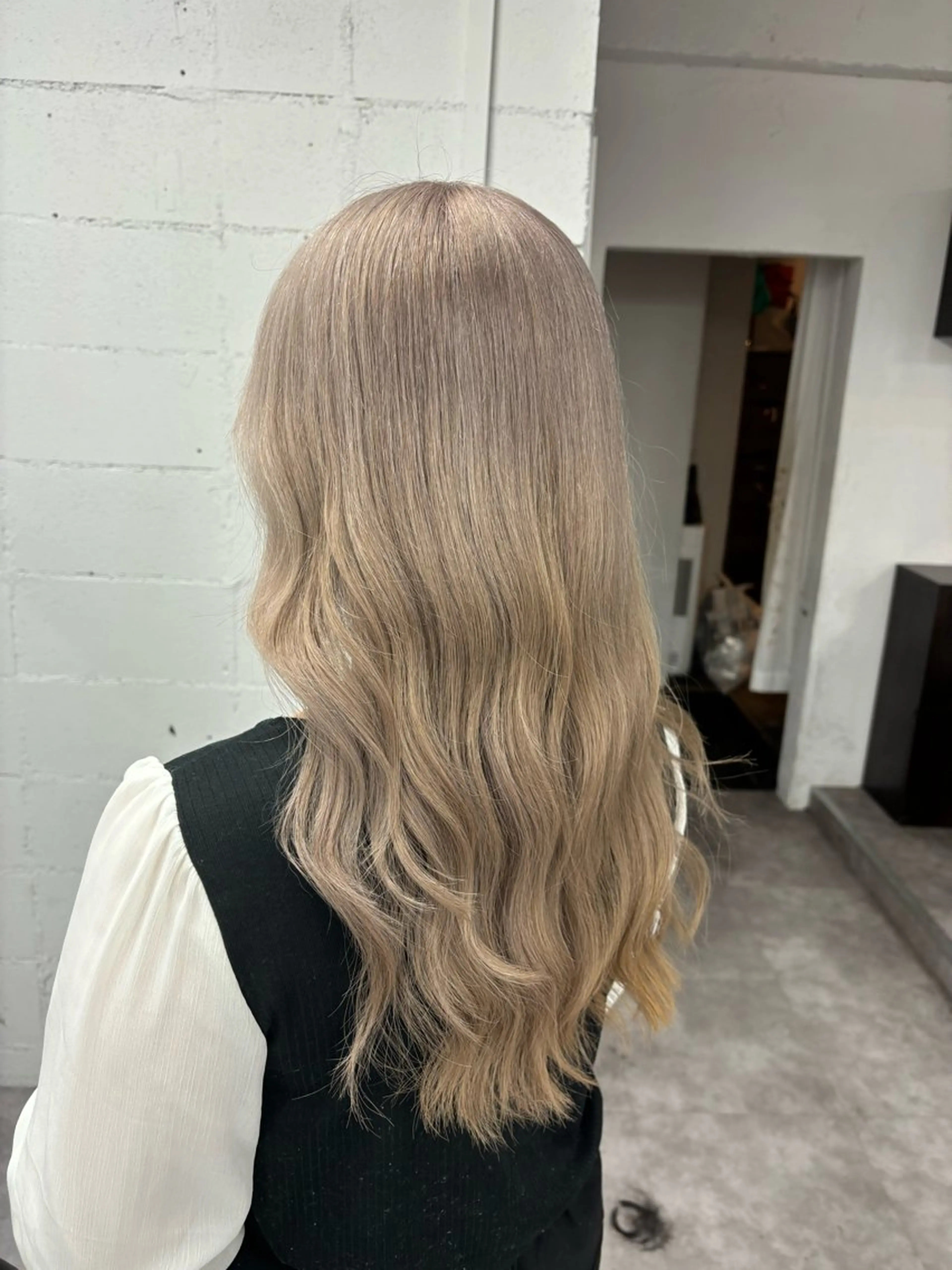 ロング カラー ハイトーン/ダブル カラー/akihoのヘアスタイル