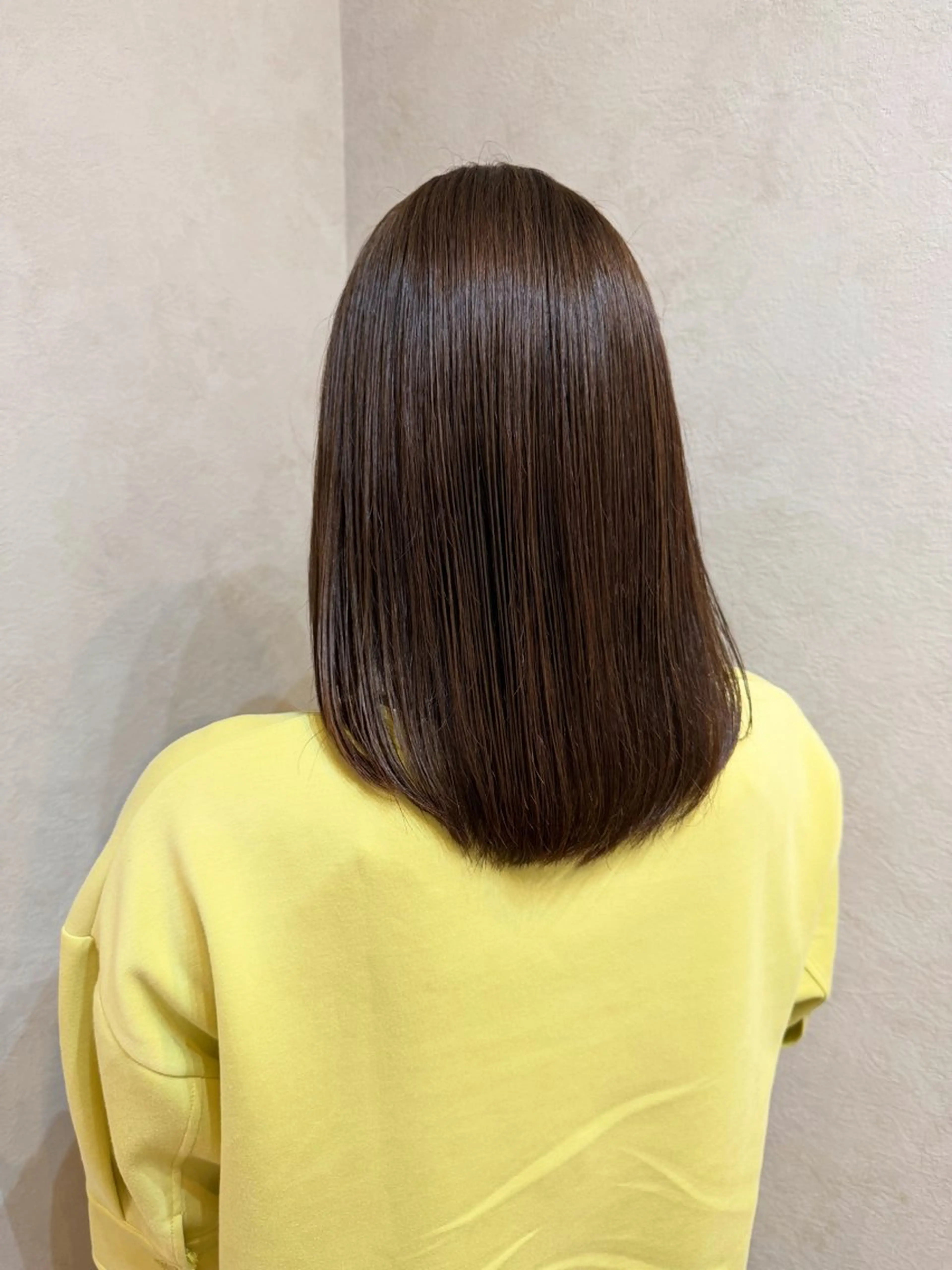 ミディアム カラー アディクシーカラー ブリーチ 透明感カラー グレージュ ブリーチなしカラー newi まーぼーのヘアスタイル