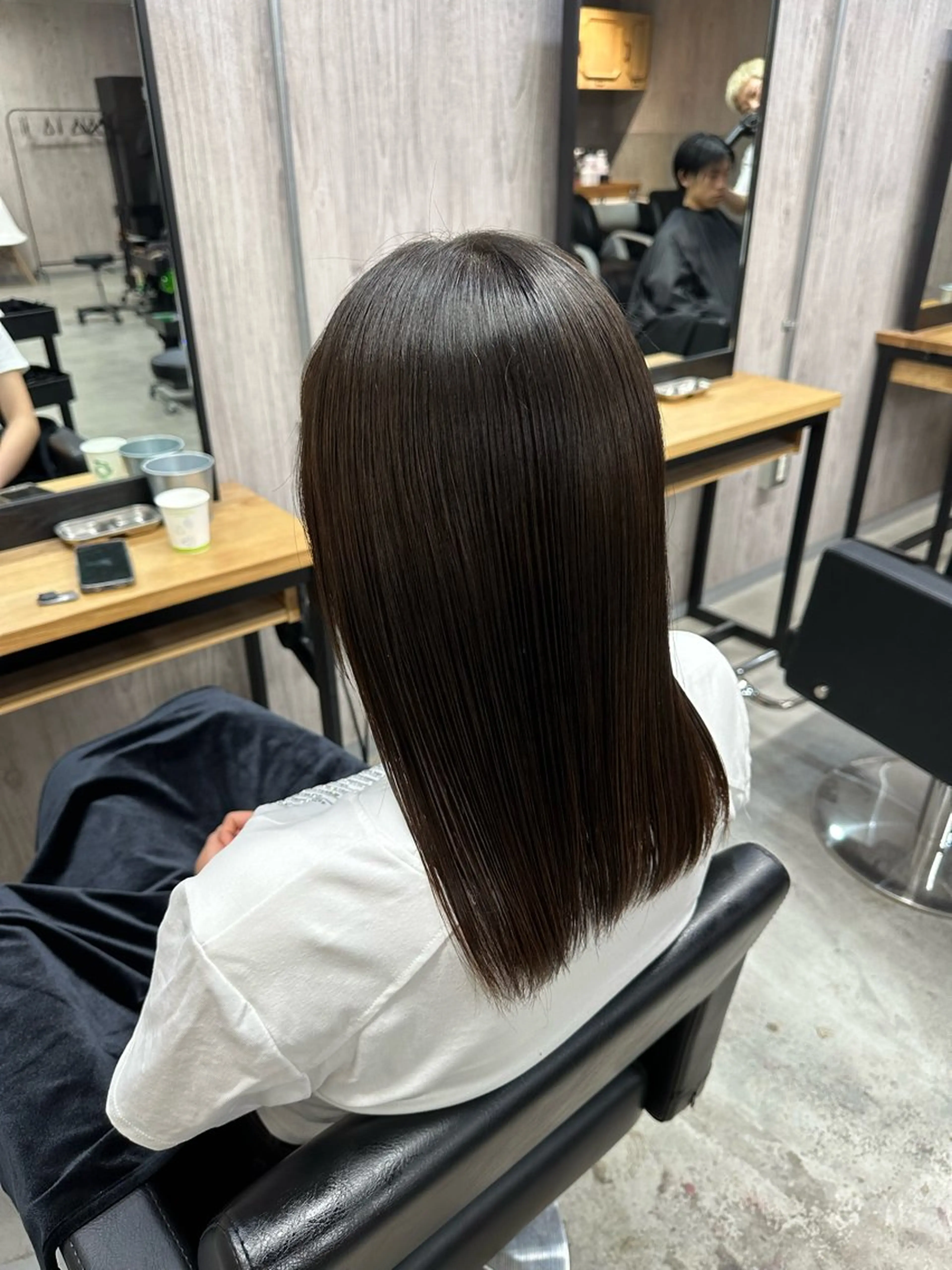 セミロング 縮毛矯正 lafit YURITOのヘアスタイル