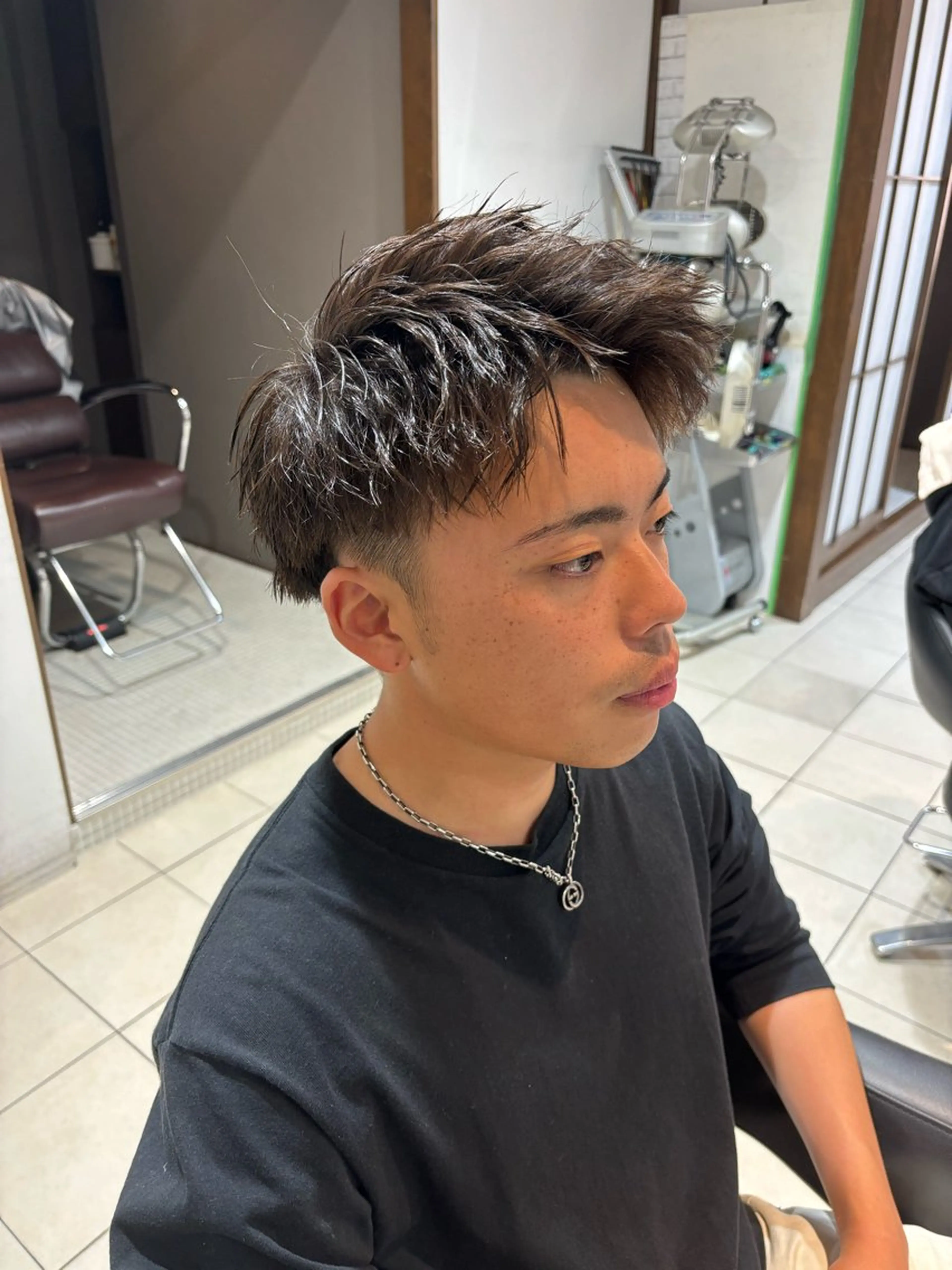 ショート メンズ 塩崎 絢世のヘアスタイル