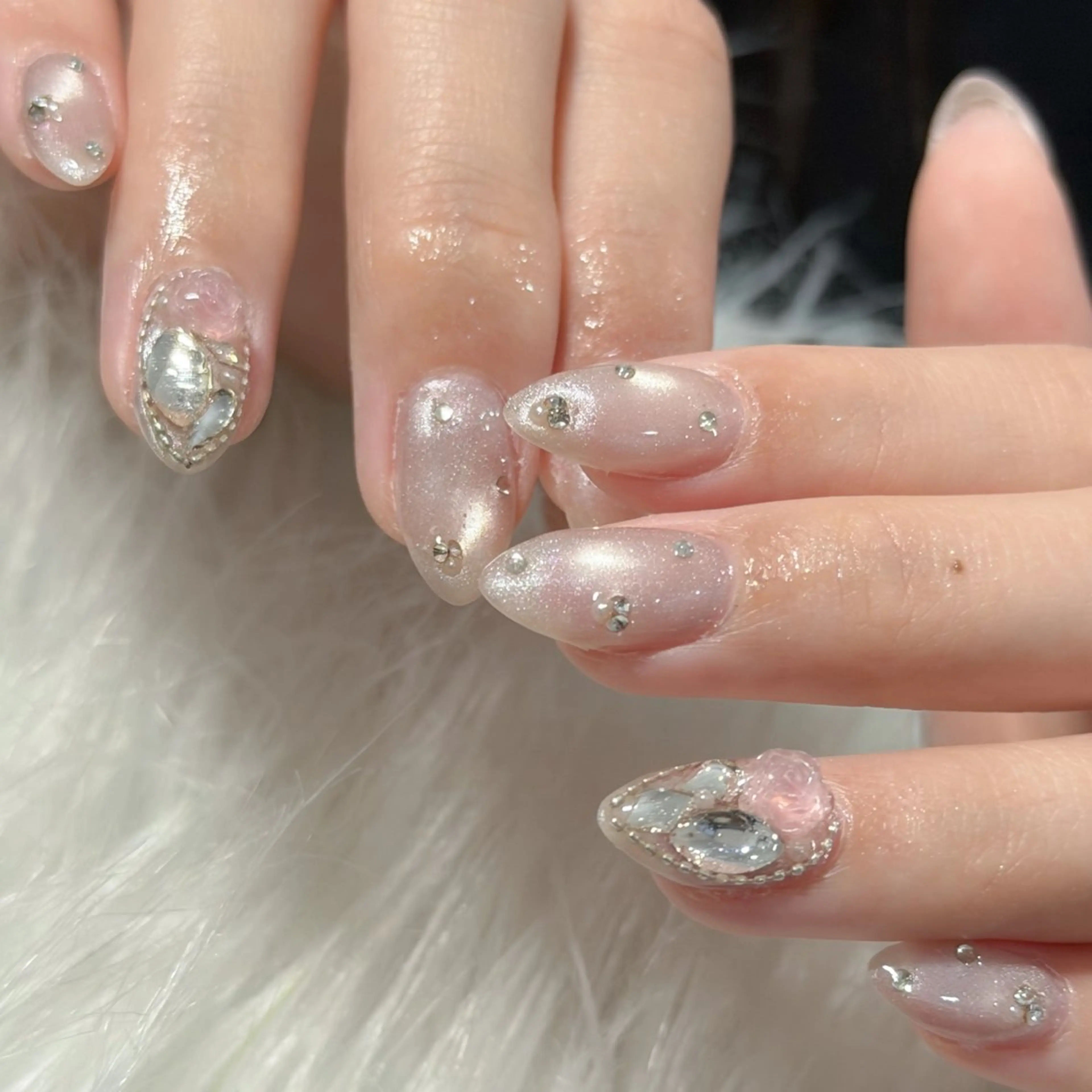 ネイル ハンドネイル フットネイル LAVISH nanamiのネイルデザイン