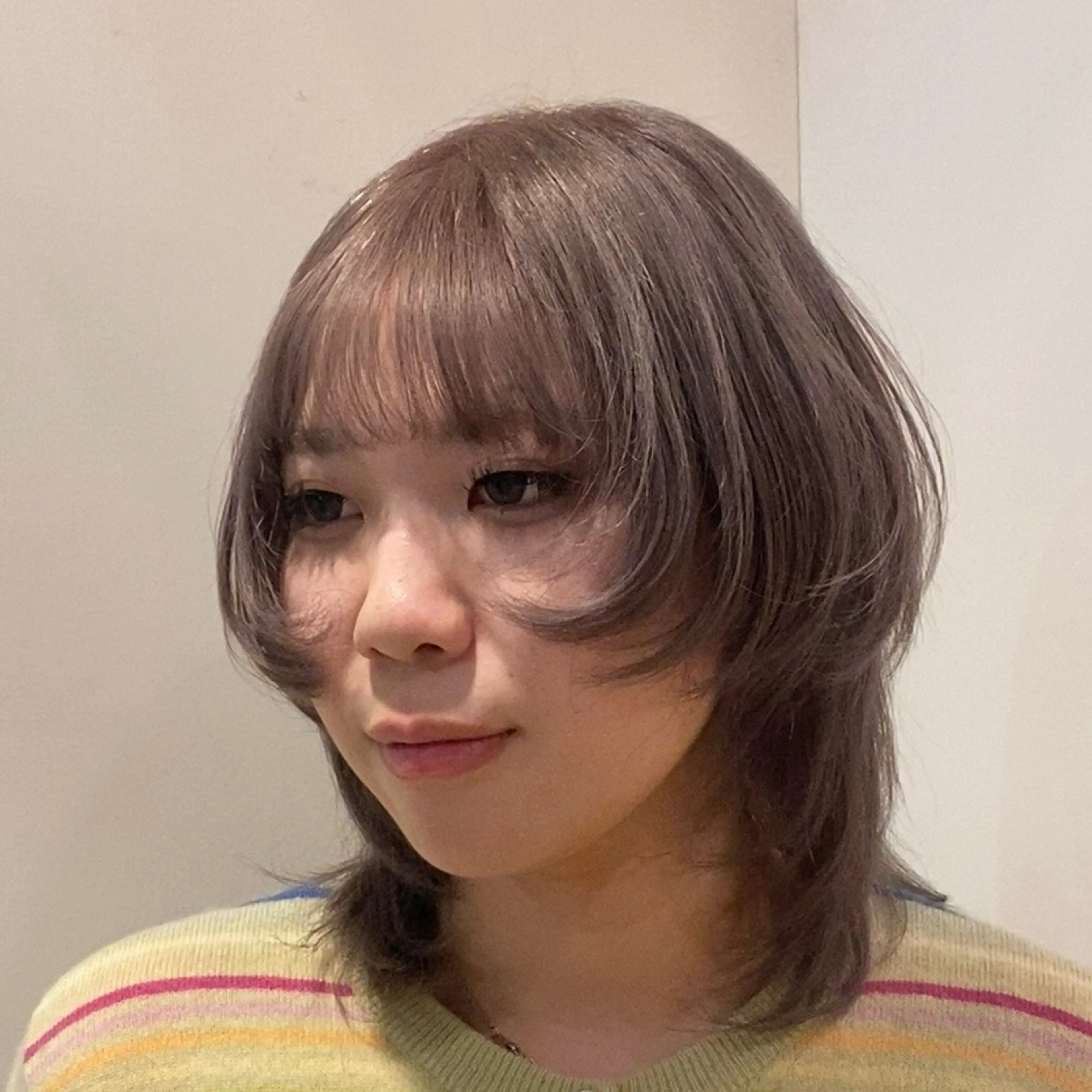 セミロング カラー ブリーチ グレージュ hair salon 束sok所属・ナホ/ハイトーン/ ブリーチ/ヘッドスパのヘアスタイル