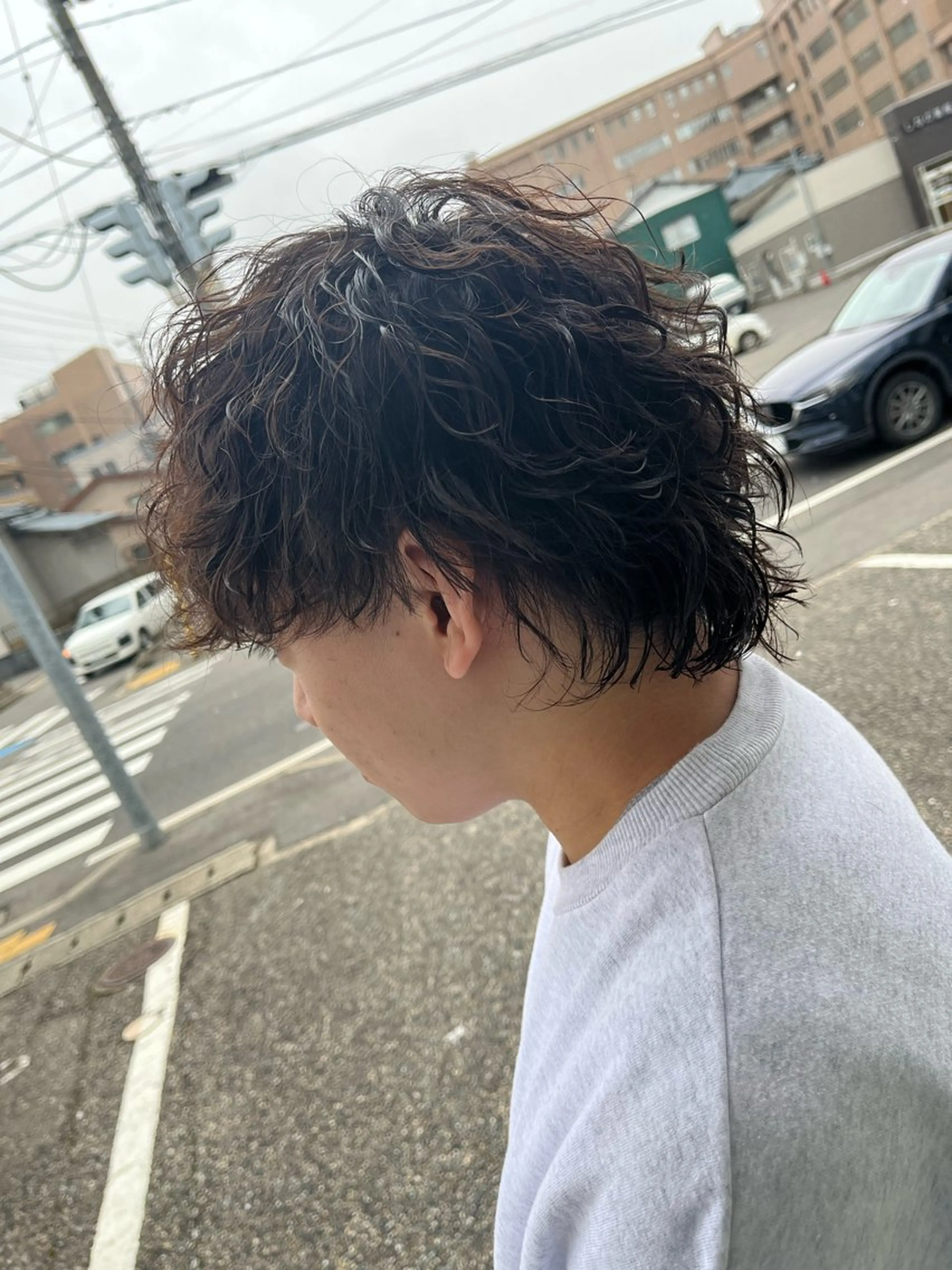 ミディアム パーマ メンズ 波巻きパーマ メンズウルフカット ウルフカット パーマが得意な【最高 悠斗】のヘアスタイル