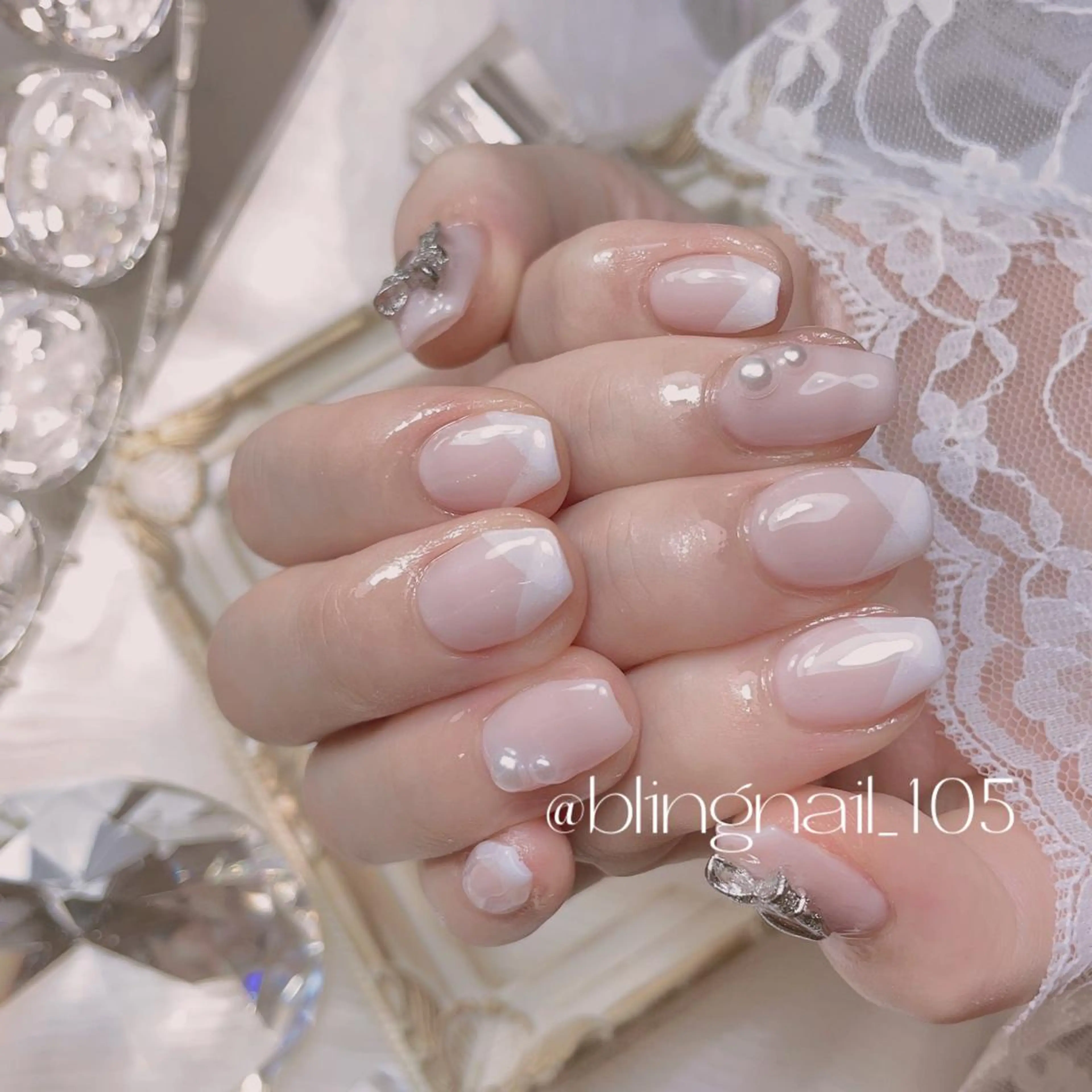 ネイル 23時まで❤︎韓国、 ワンホンネイルのネイルデザイン