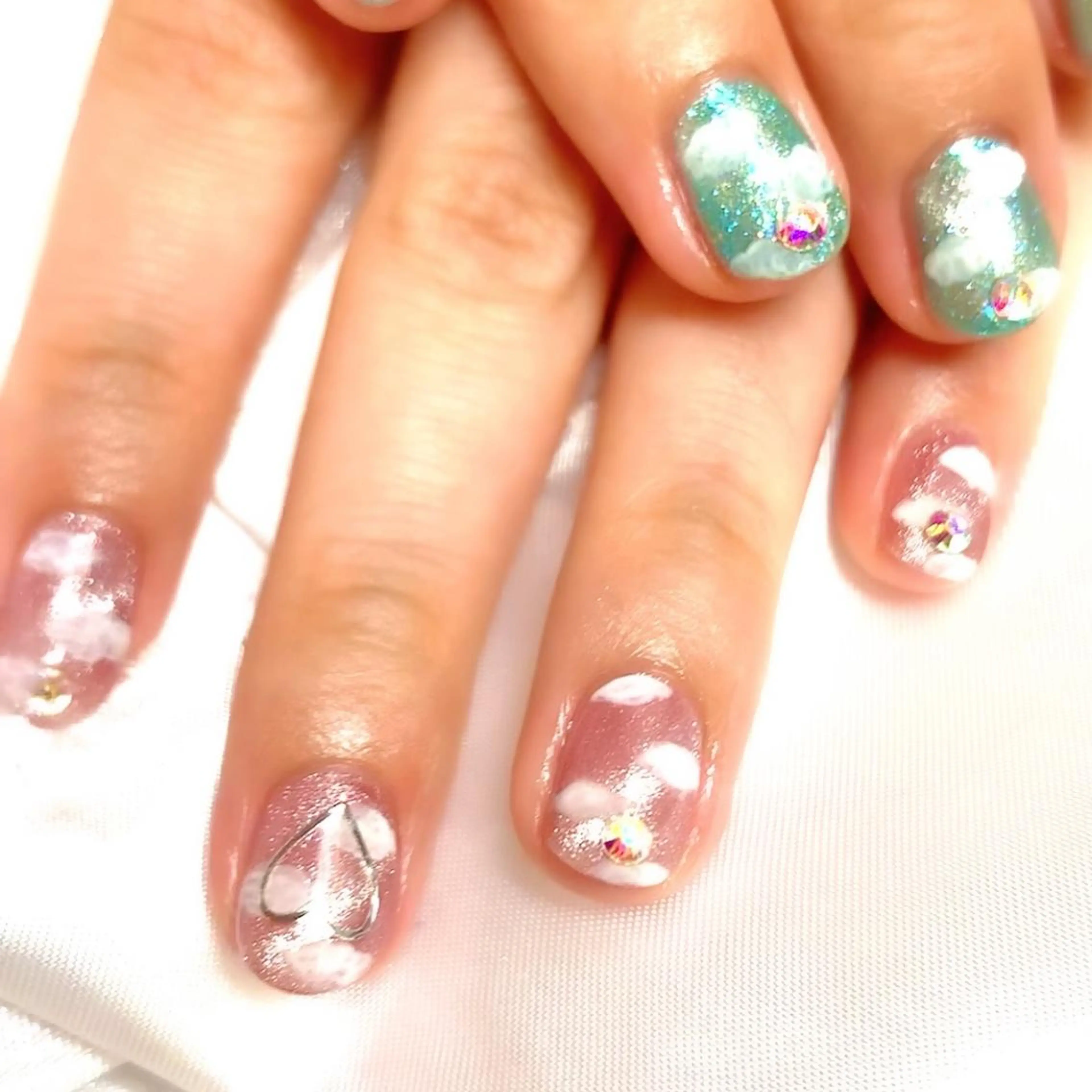 ネイル ジェルネイル 韓国ネイル ニュアンスネイル パラジェル 夏ネイル ハンドネイル clover nailのネイルデザイン
