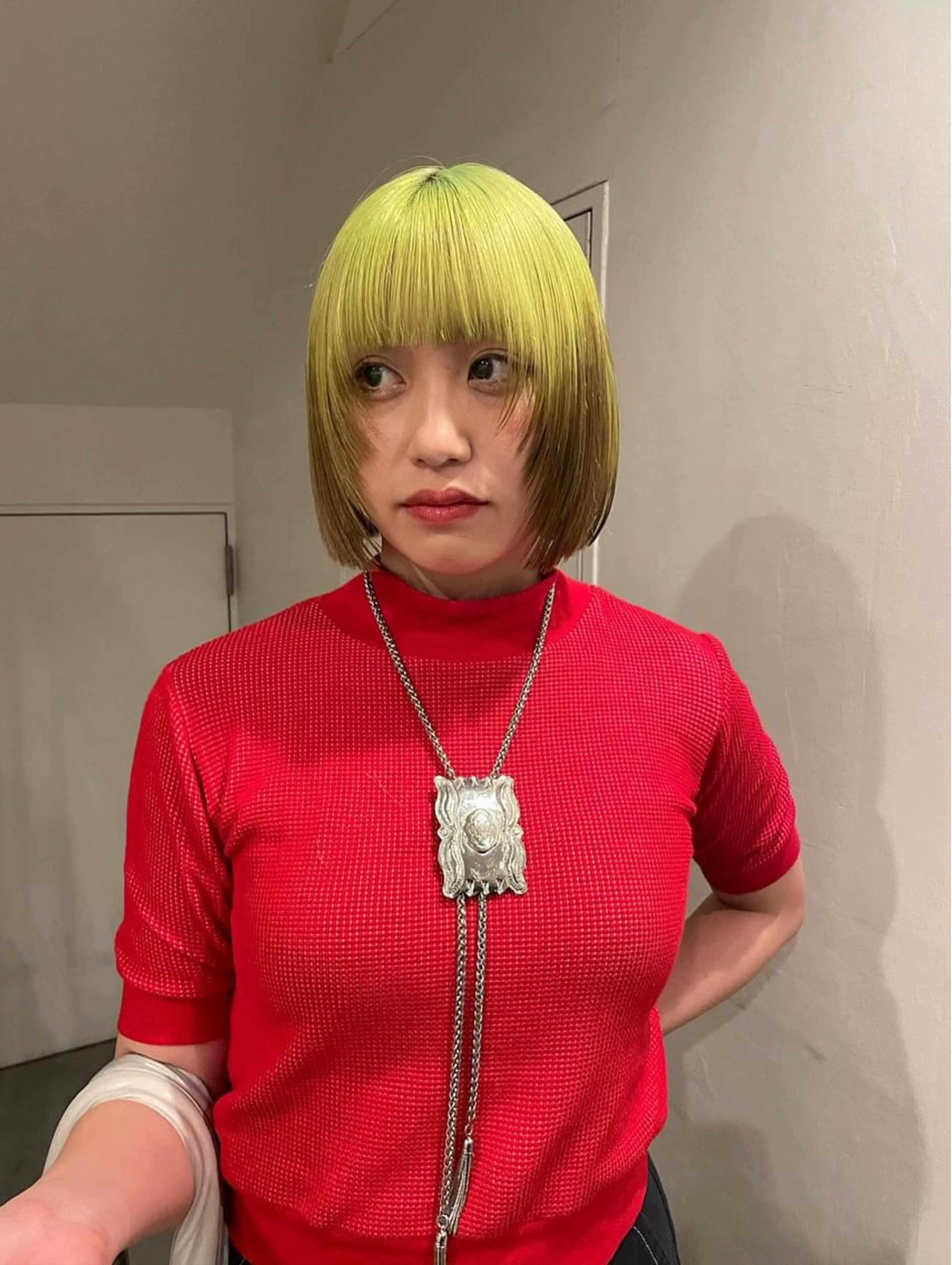 ショート ボブ hen所属・心斎橋/レイヤー/ ブリーチ/モエのヘアスタイル