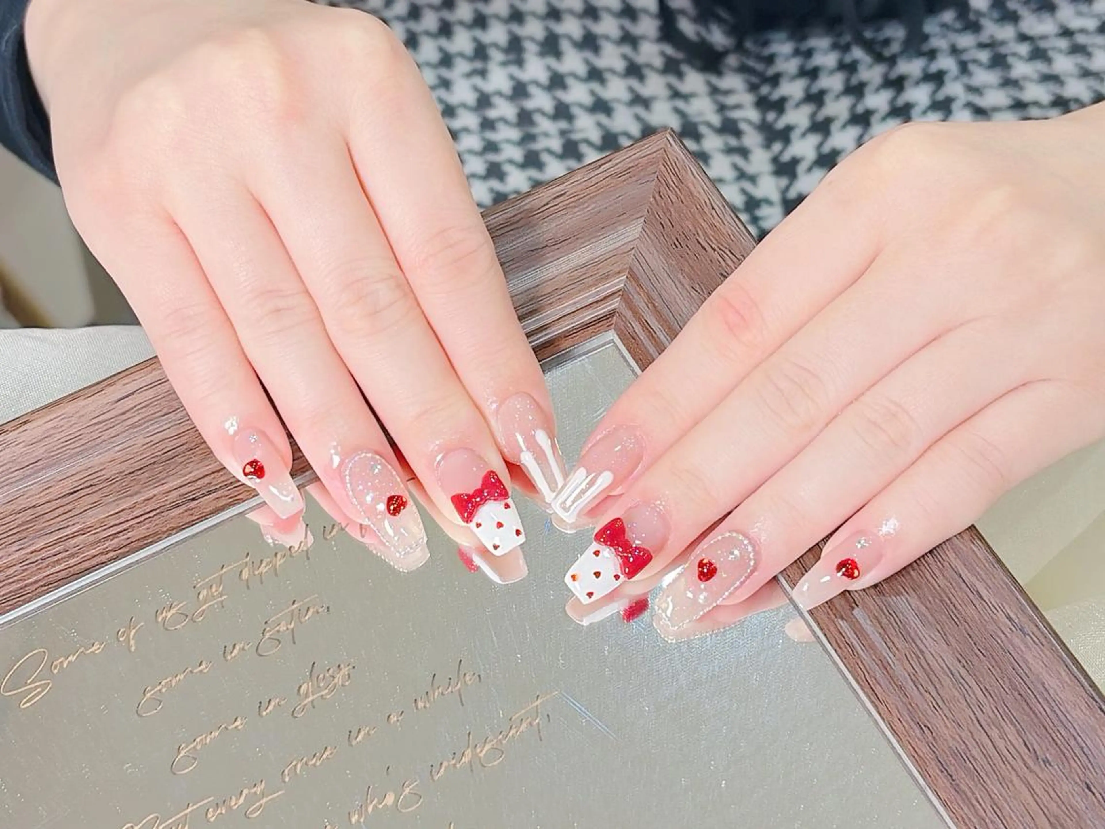 ネイル カジュアル チークネイル フレンチネイル ジェルネイル ガーリー ハンドネイル ハンドケア HD Studioのネイルデザイン